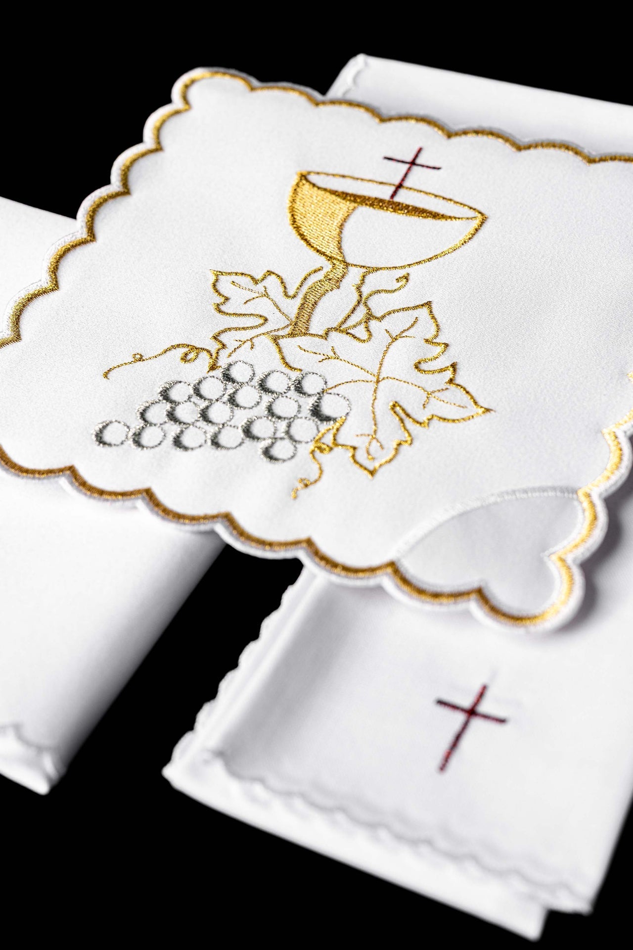 Chalice Linen Set embroidered with a white Eucharistic motif KDT/5026/04 - CHASUBLES.COM