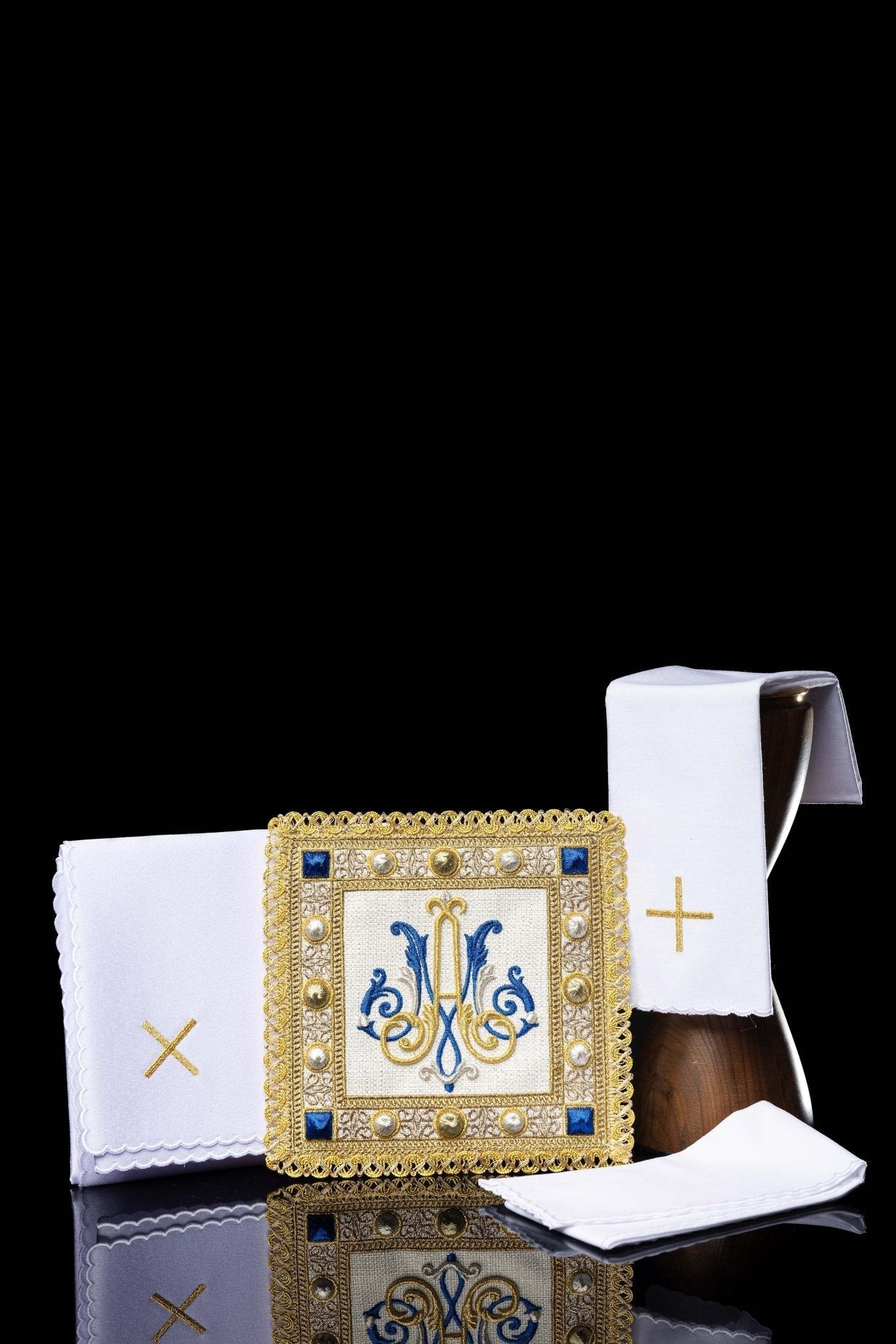 Chalice Linen Set – Marian Symbol S - 5574 - HAFTINAUSA.COM
