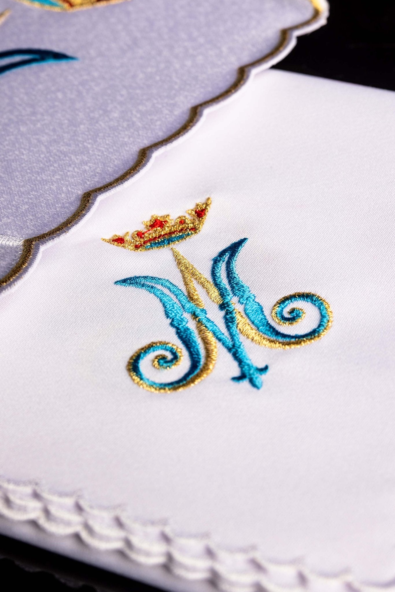 Chalice Linens Embroidered with blue and gold Marian Motif KK/164 - CHASUBLES.COM