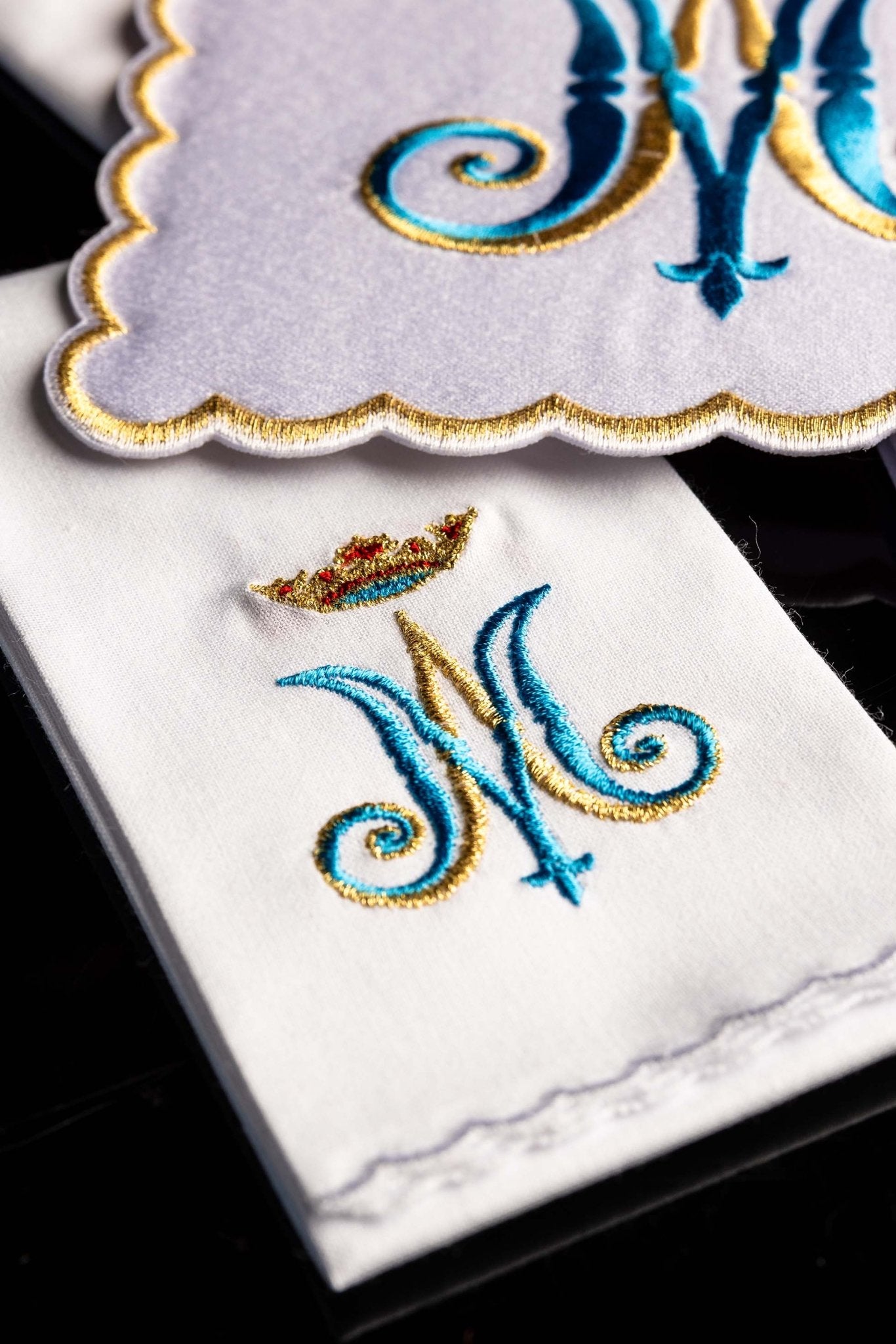 Chalice Linens Embroidered with blue and gold Marian Motif KK/164 - CHASUBLES.COM