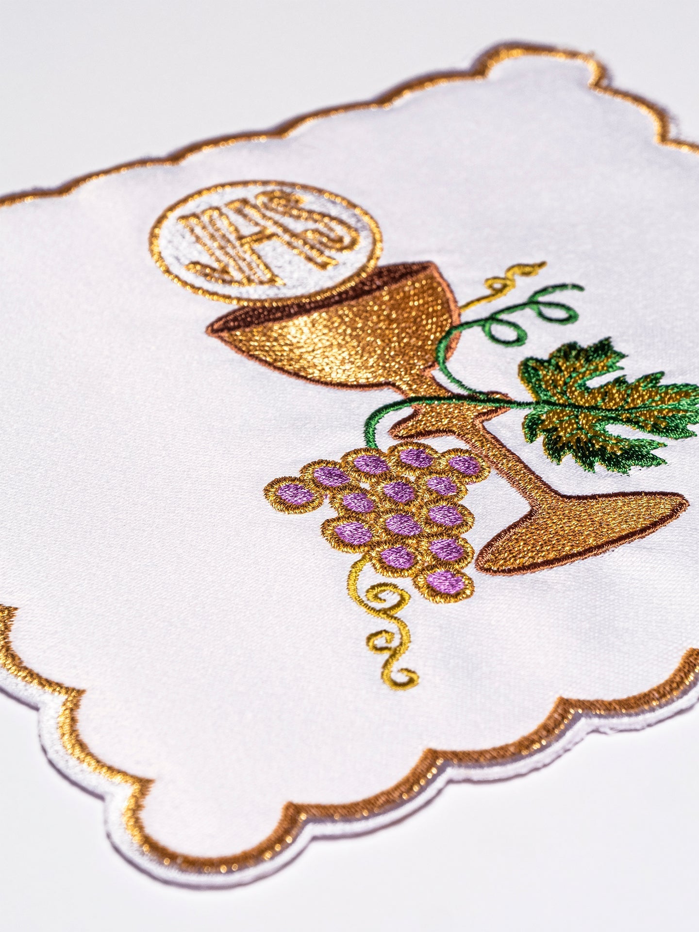 Chalice Linens Embroidered with Chalice Motif KK/058 - HAFTINAUSA.COM