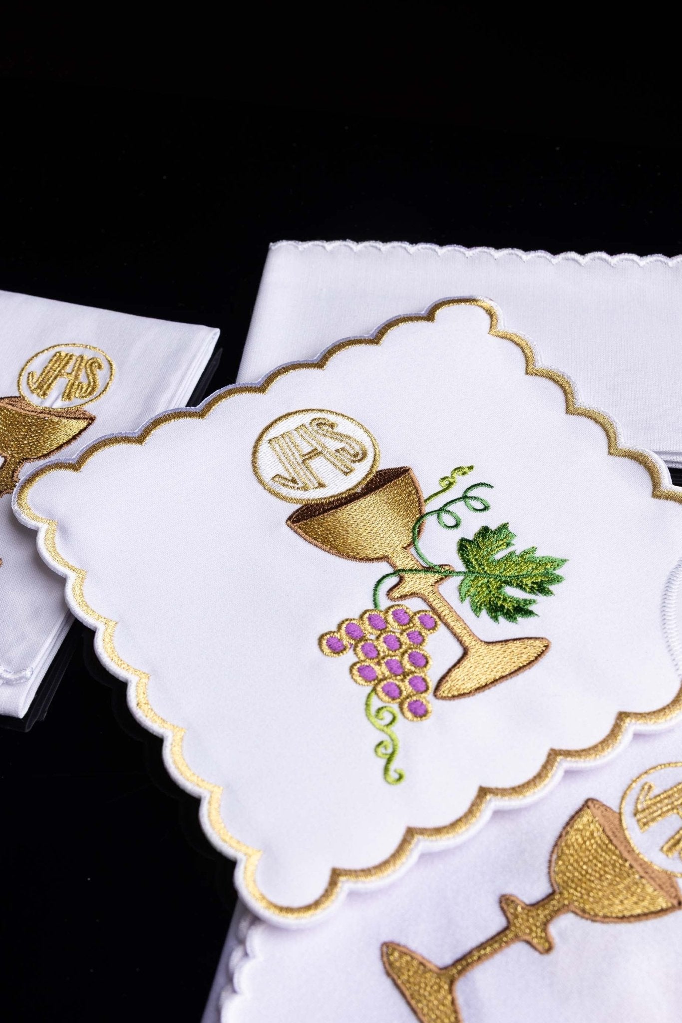 Chalice Linens Embroidered with Chalice Motif KK/058 - CHASUBLES.COM
