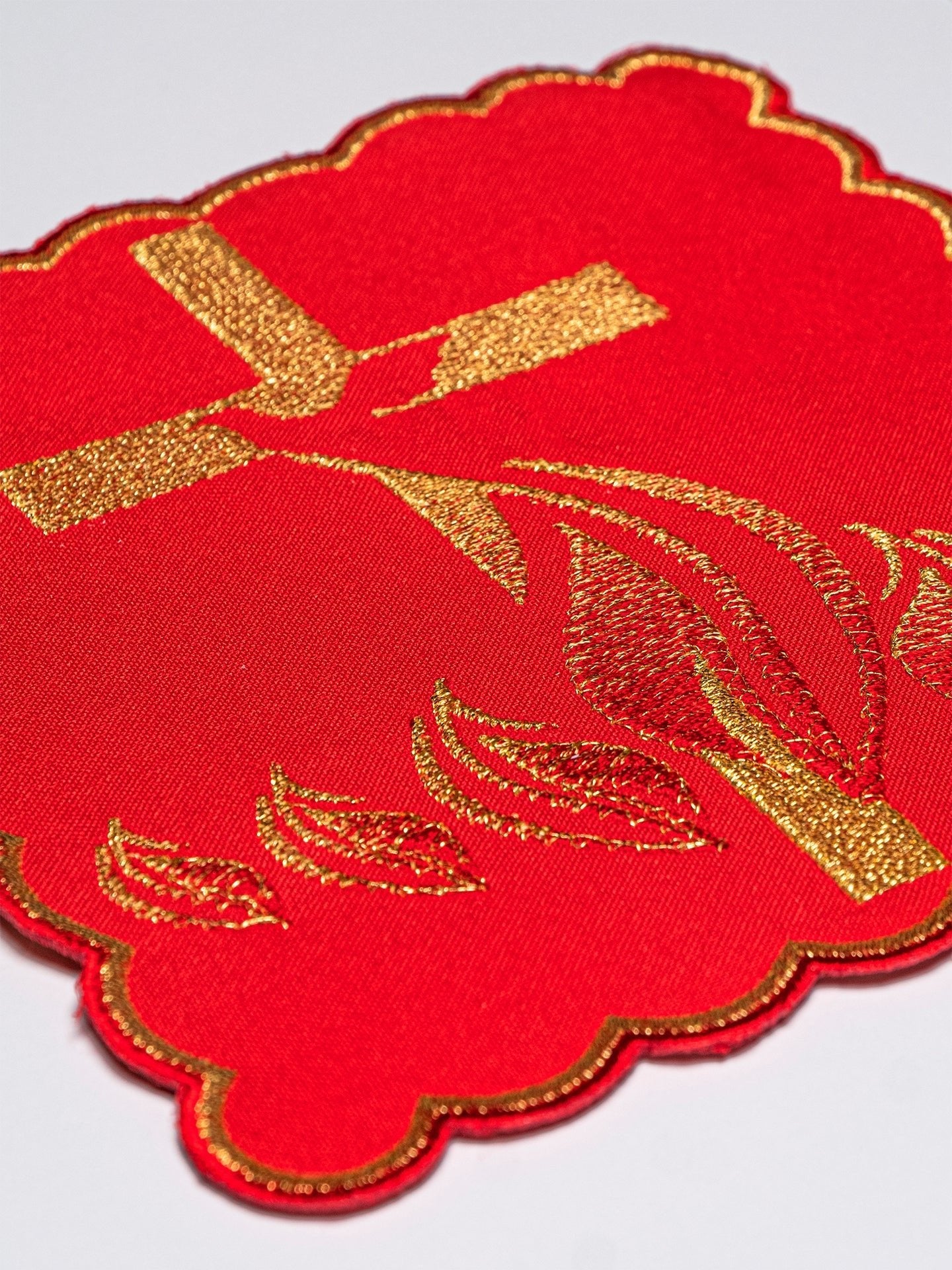 Chalice Linens Embroidered with Holy Spirit KK/142 - HAFTINAUSA.COM