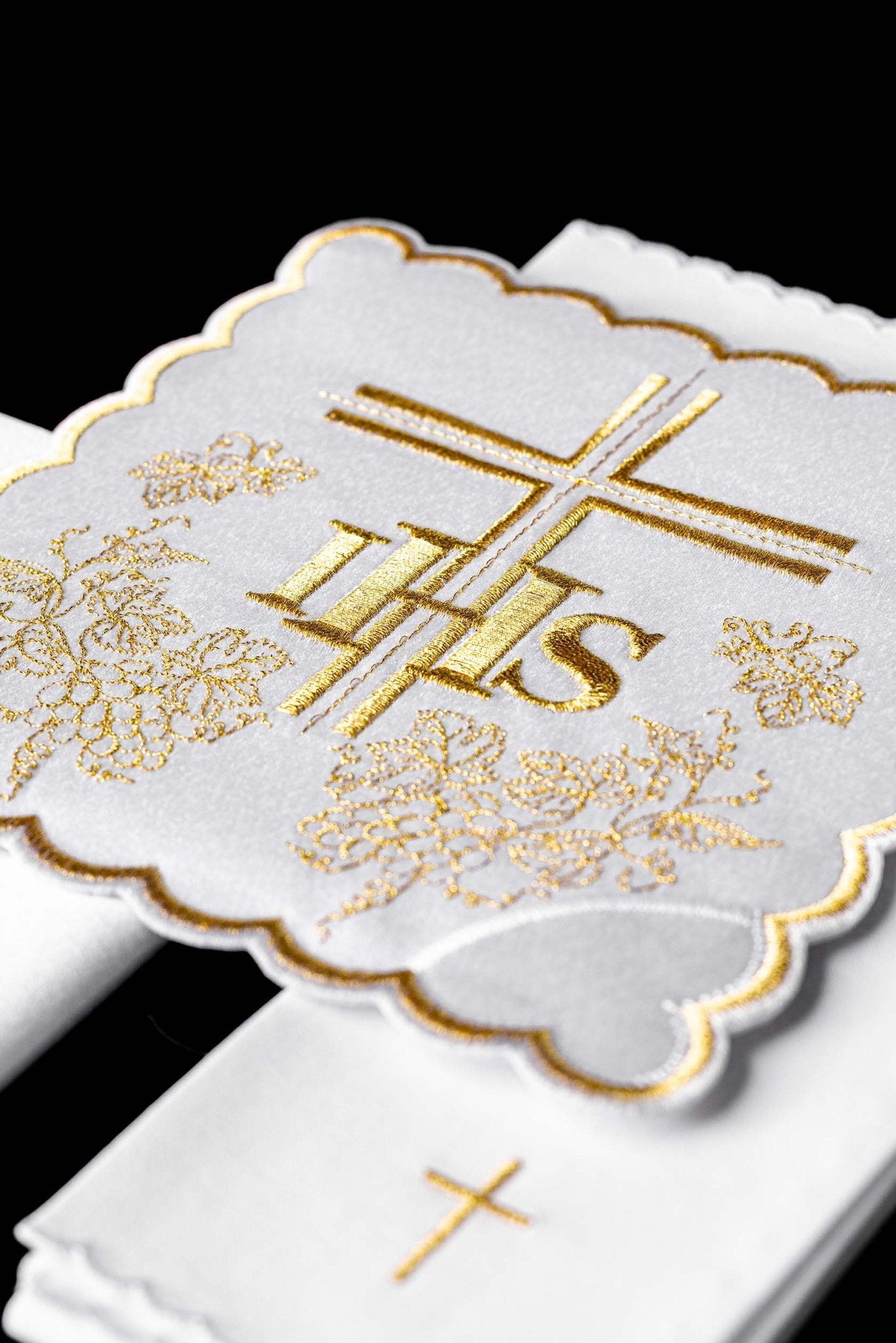 Chalice linens set made from cotton with gold cross and heart embroidery KK/156/04 - CHASUBLES.COM