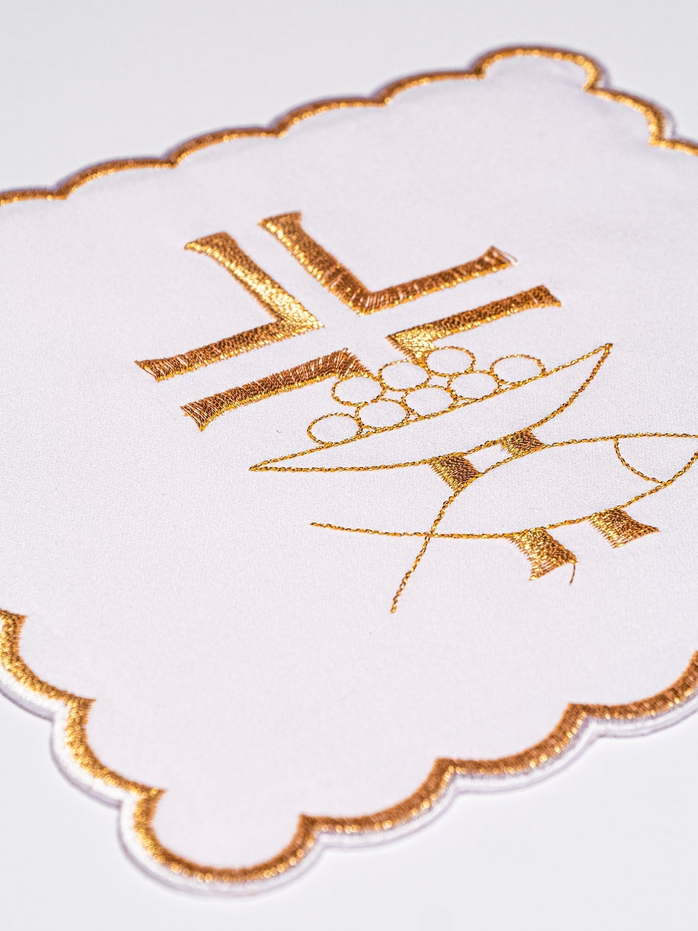 Chalice linens set with gold cross and Ichthys KK/005 - HAFTINAUSA.COM