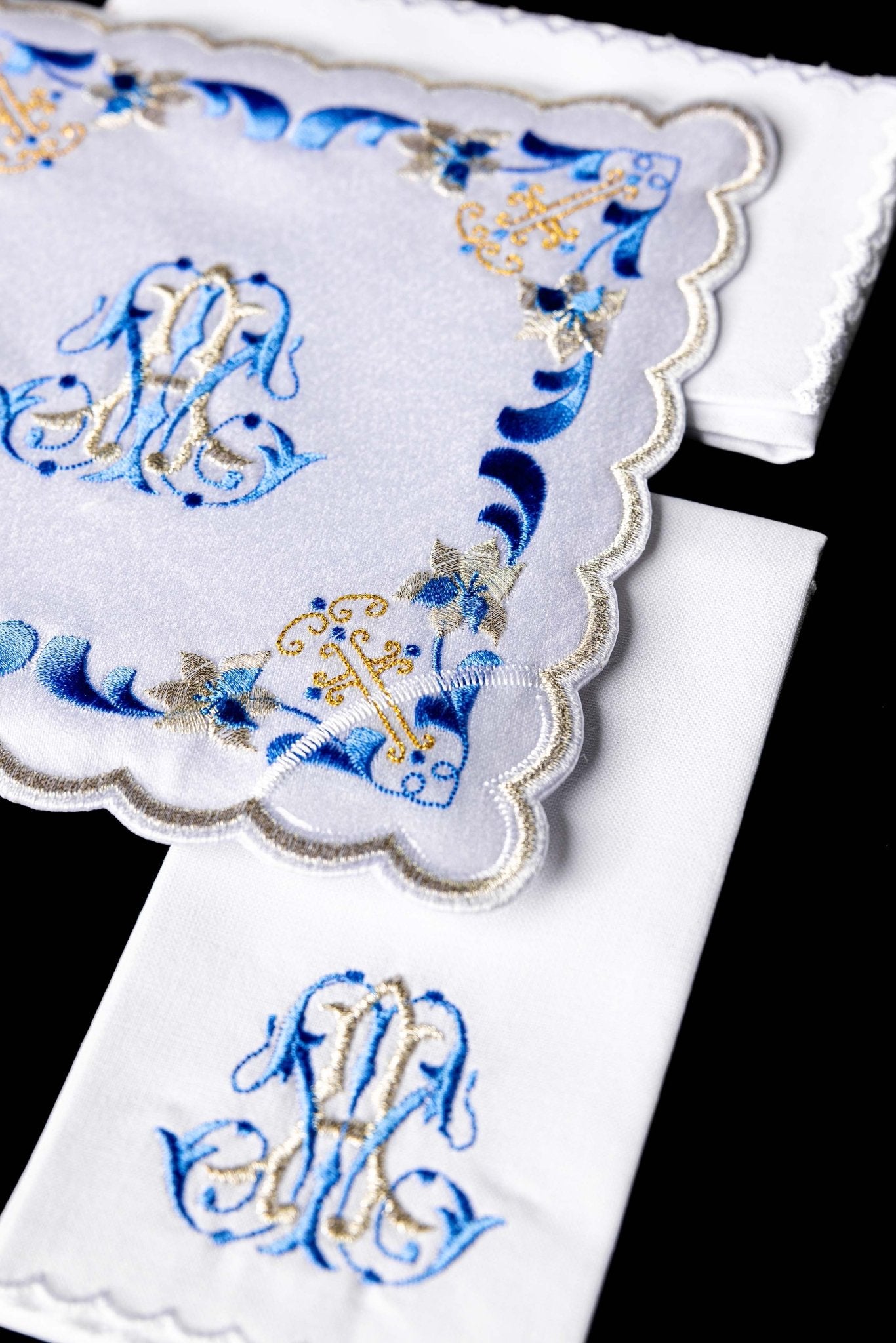 Chalice Linens with Blue Trim and Marian Embroidery KK/092 - CHASUBLES.COM