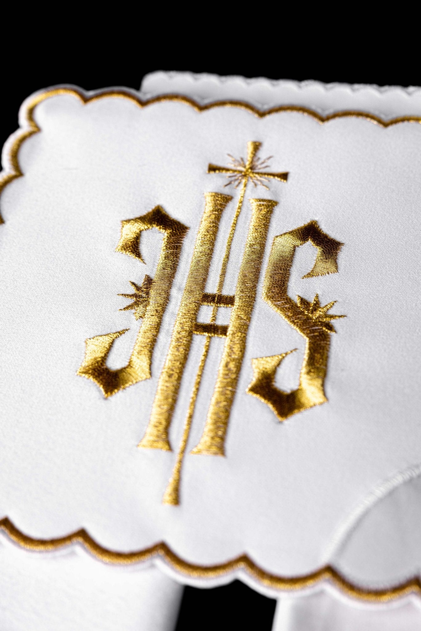 Chalice Linens with Golden Trim and IHS Embroidery KK/029/04 - CHASUBLES.COM