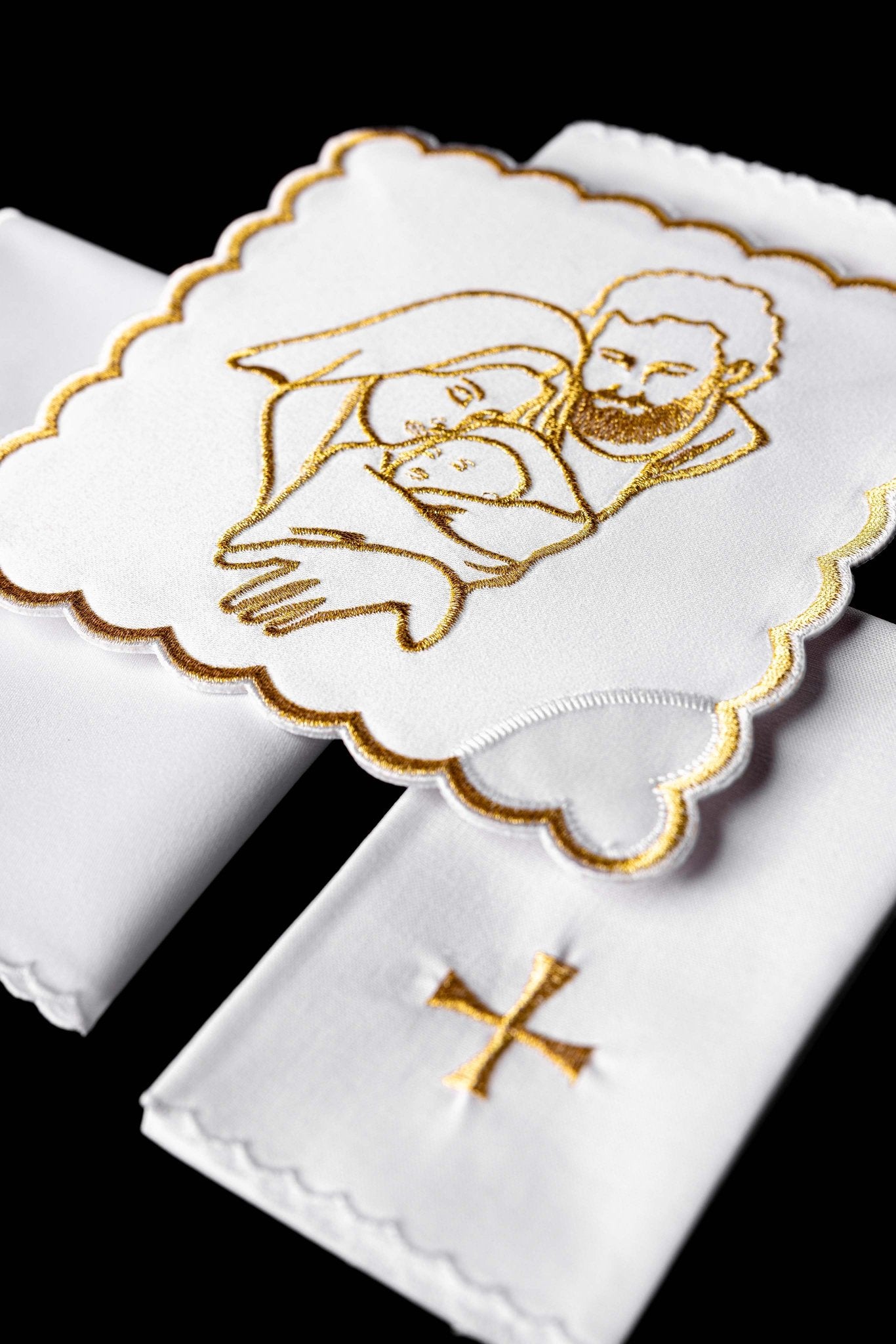 Chalice Linens with Holy Family Embroidery KK/120 - CHASUBLES.COM
