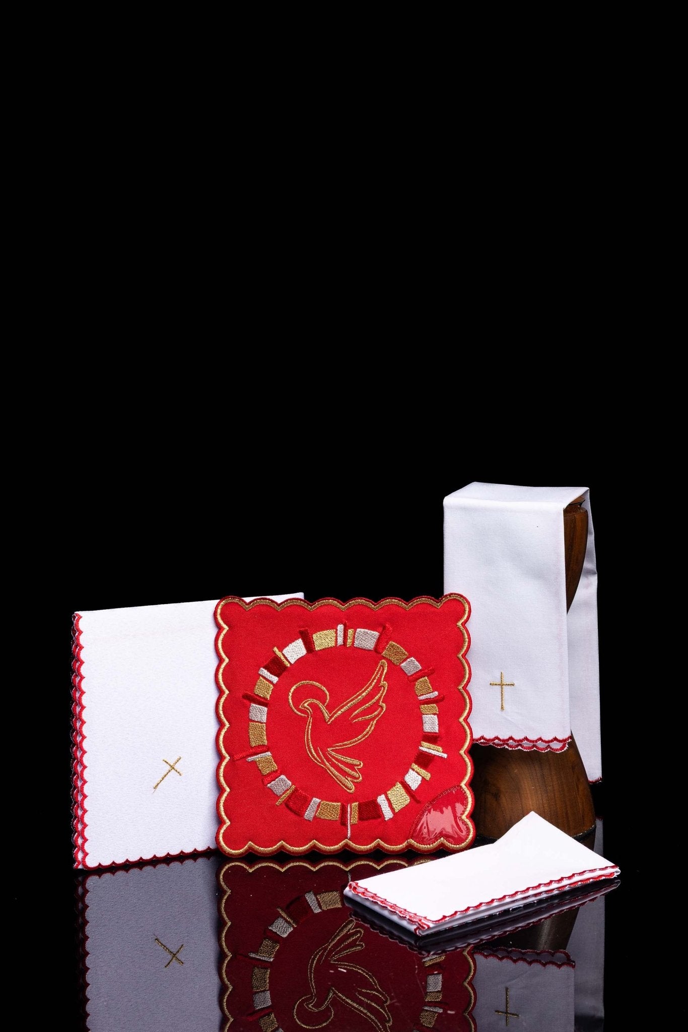 Chalice Linens with Holy Spirit Embroidery KK/141 - CHASUBLES.COM