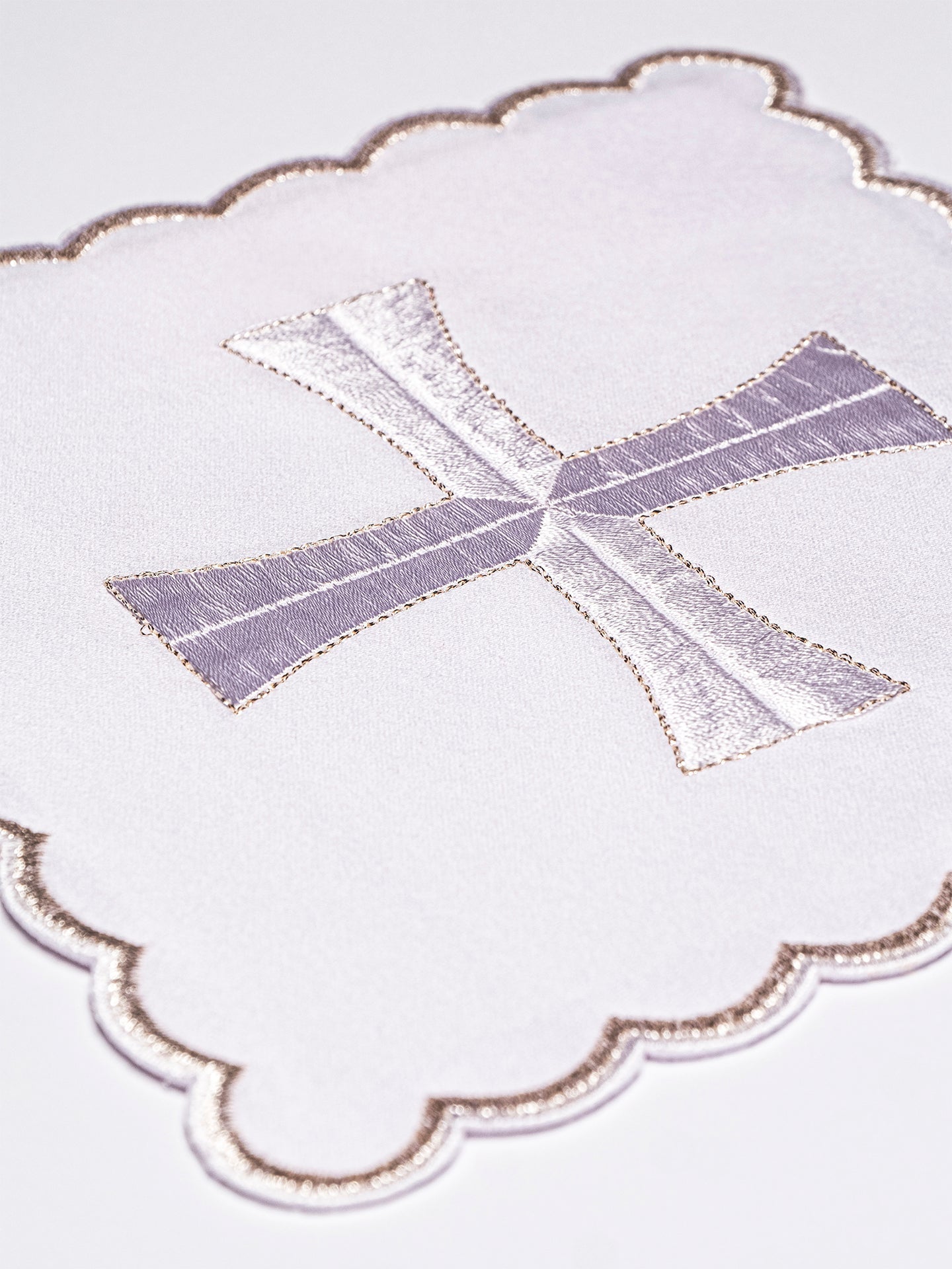 Chalice Linens with simple white embroidered Motif KK/010 - HAFTINAUSA.COM