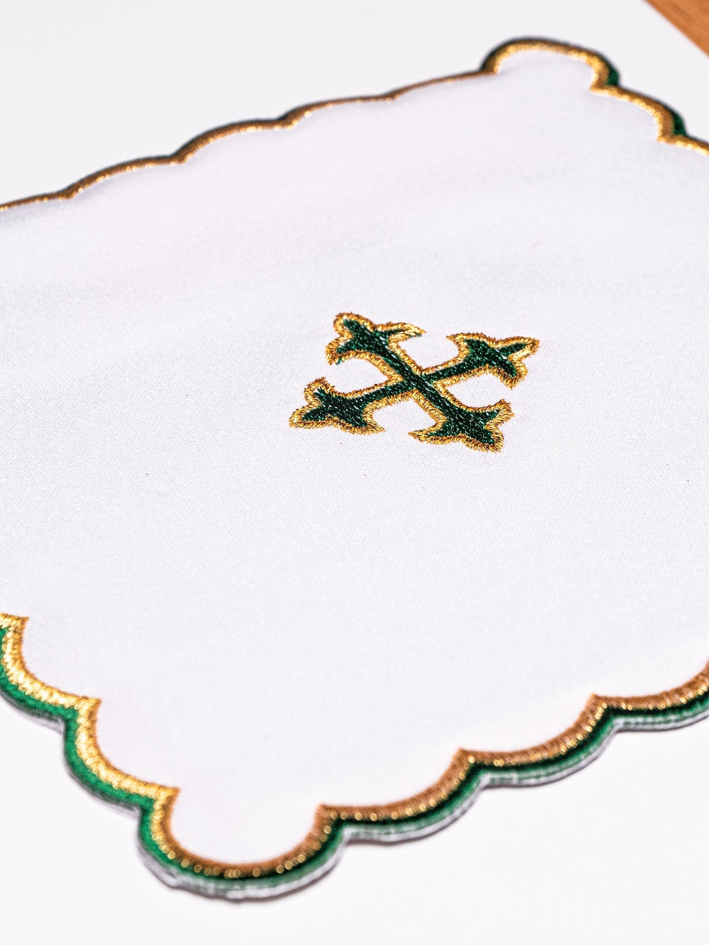 Chalice Linens with small green cross embroidery KK/075/C3 - HAFTINAUSA.COM