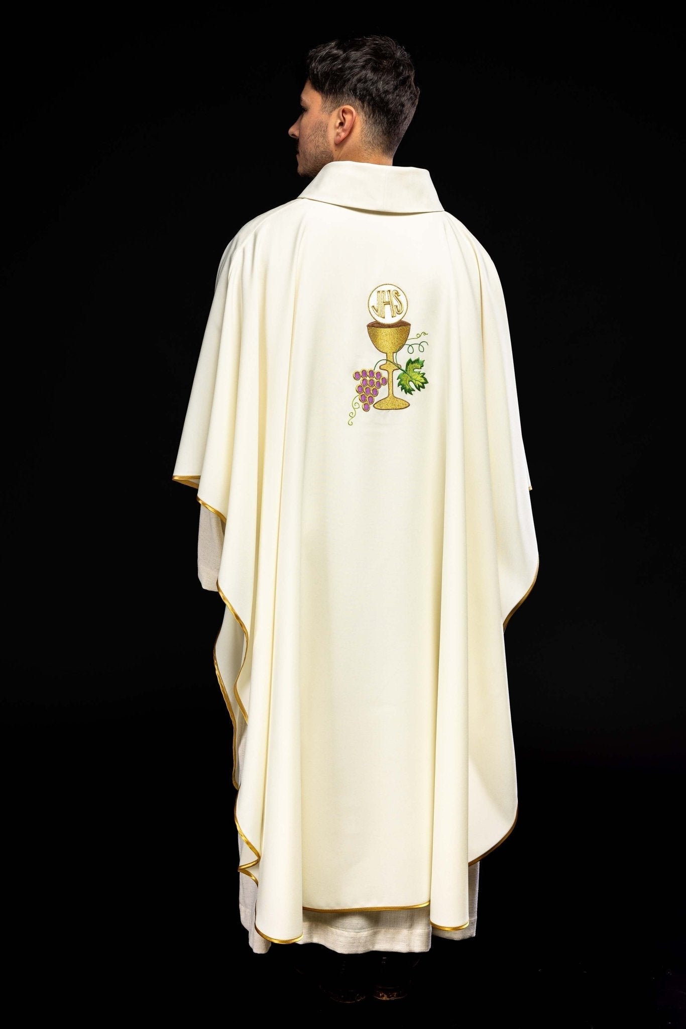 Chasuble Chalice Cross and Grapes in ecru KOR/208/05/12 ECRU - HAFTINAUSA.COM