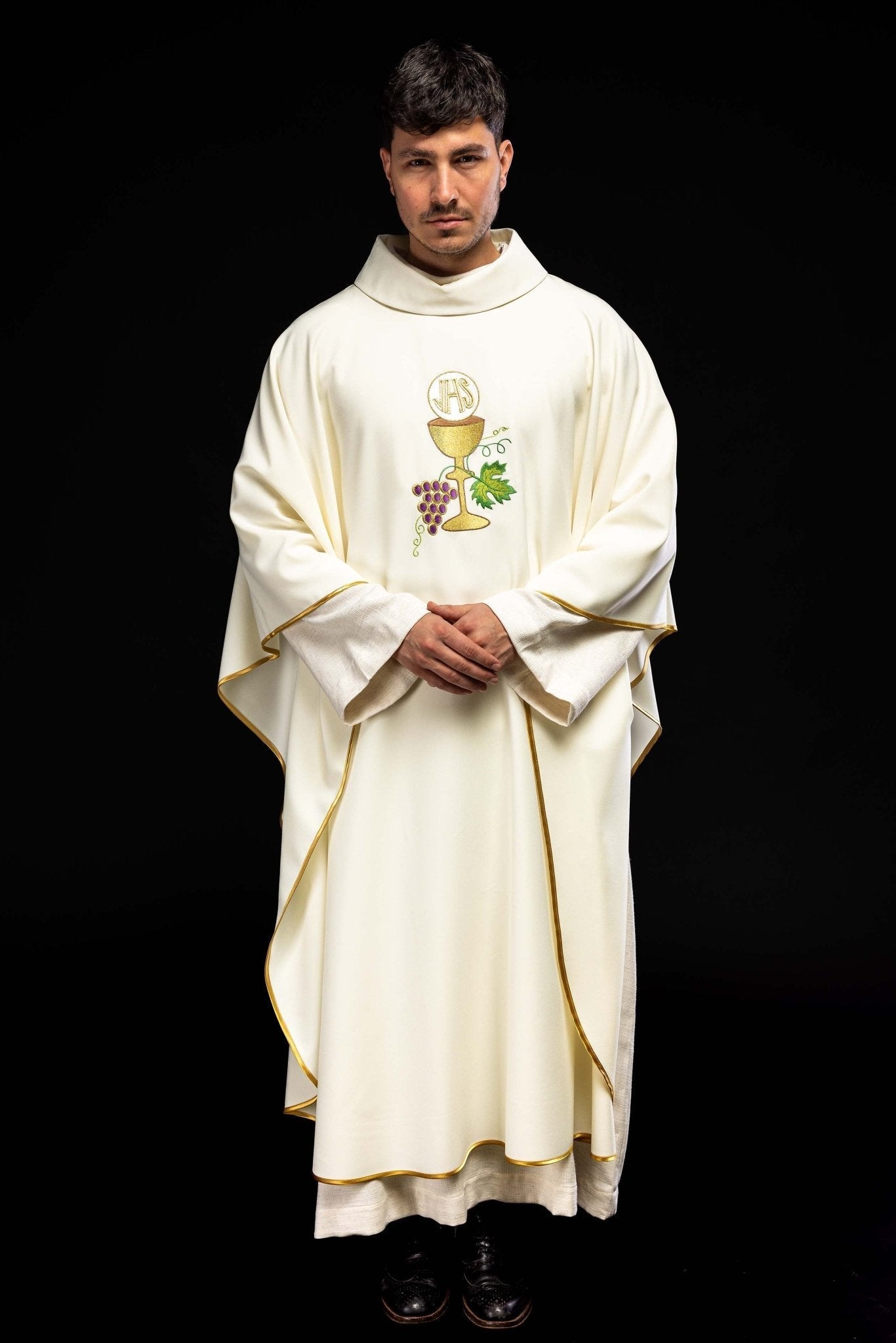 Chasuble Chalice Cross and Grapes in ecru KOR/208/05/12 ECRU - HAFTINAUSA.COM