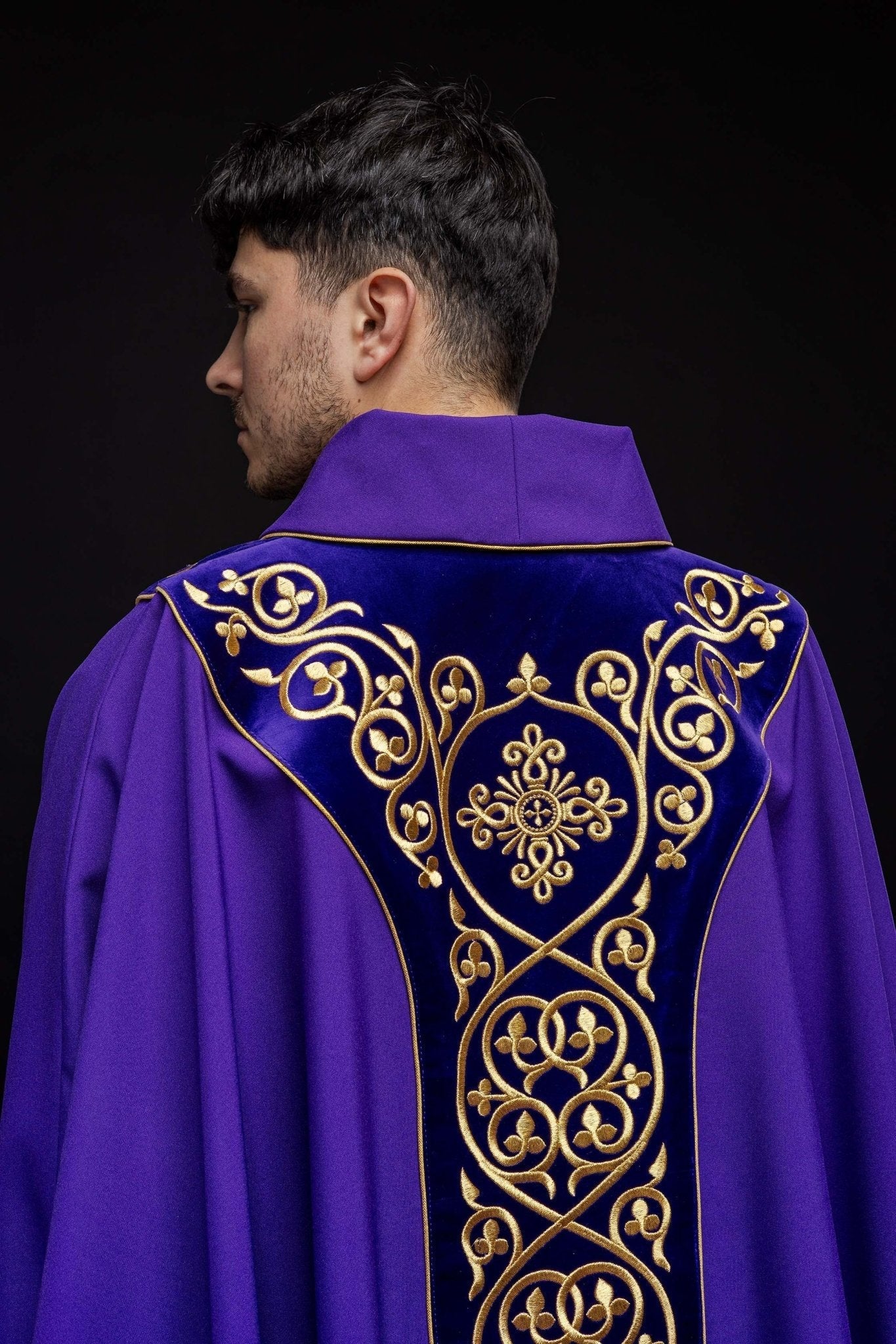 Chasuble decorated with velvet embroidery KOR/169/3 Purple KOR/169/03 - HAFTINAUSA.COM
