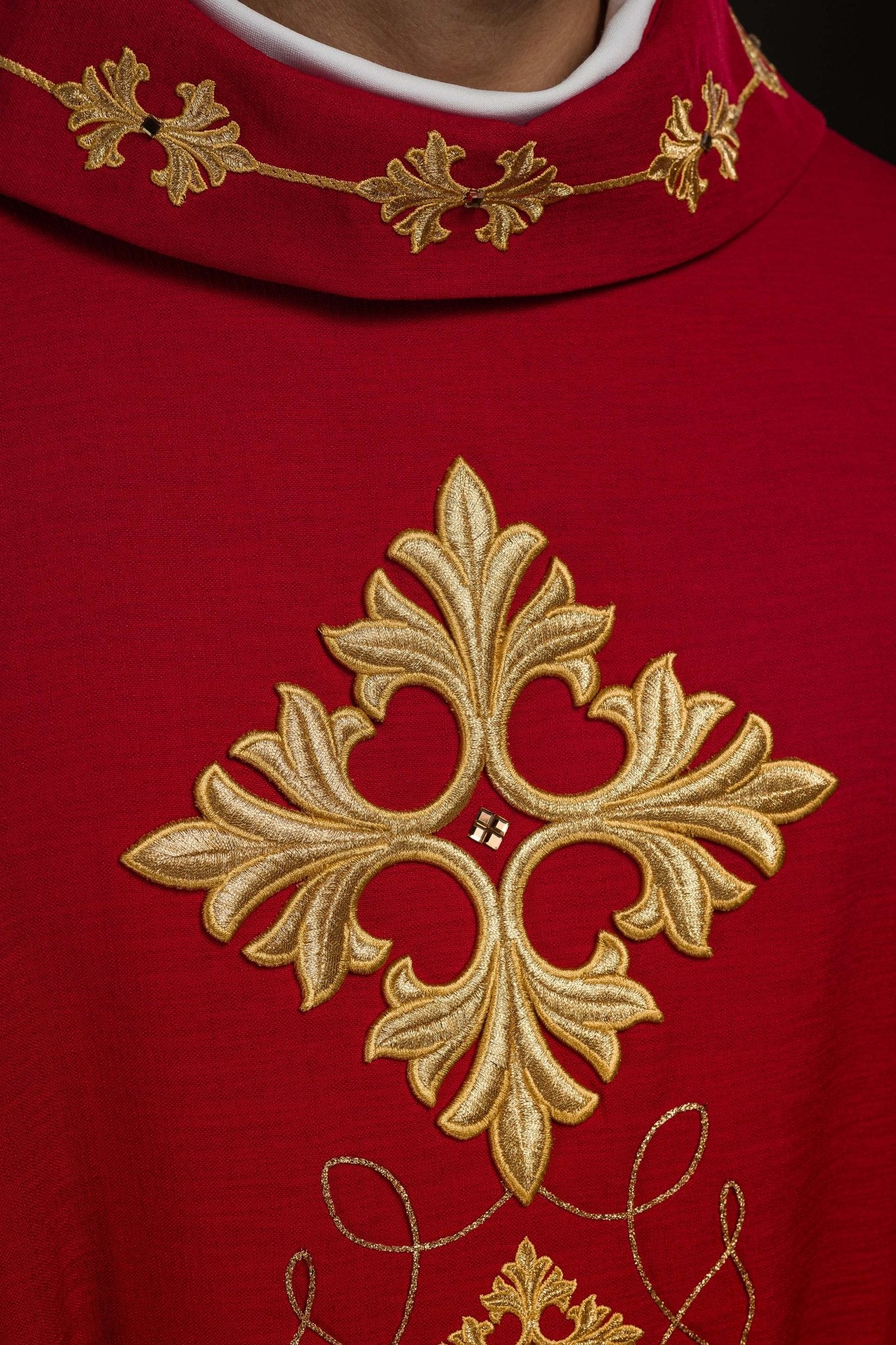 Chasuble embroidered with cord and stones LE/7018/02 - CHASUBLES.COM