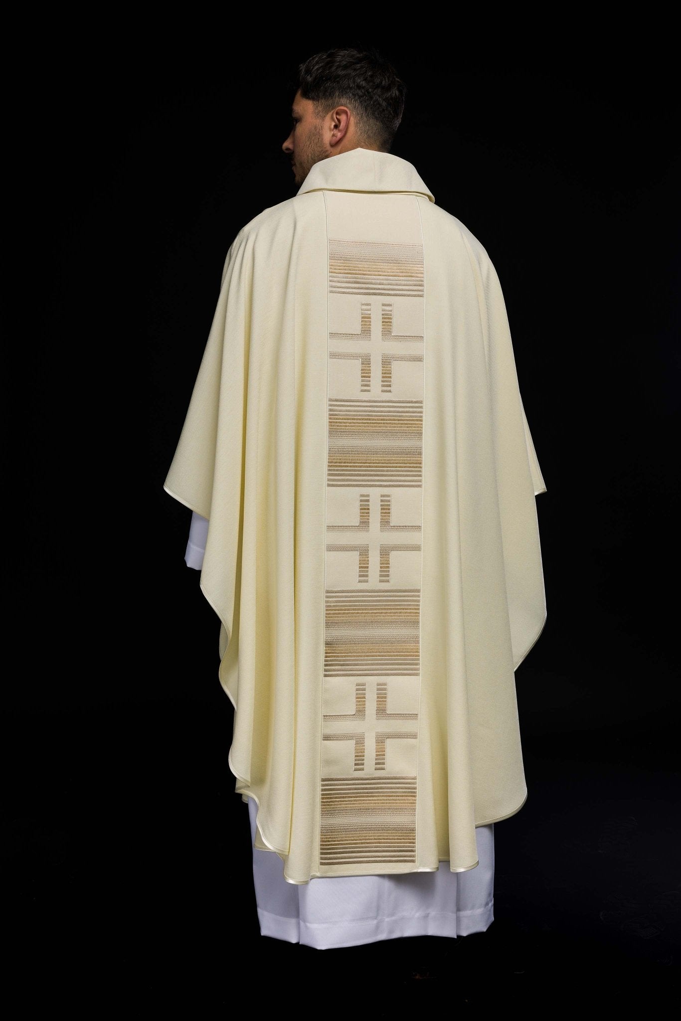Chasuble embroidered with Crosses in ecru HA7032 - 05 ECRU - HAFTINAUSA.COM