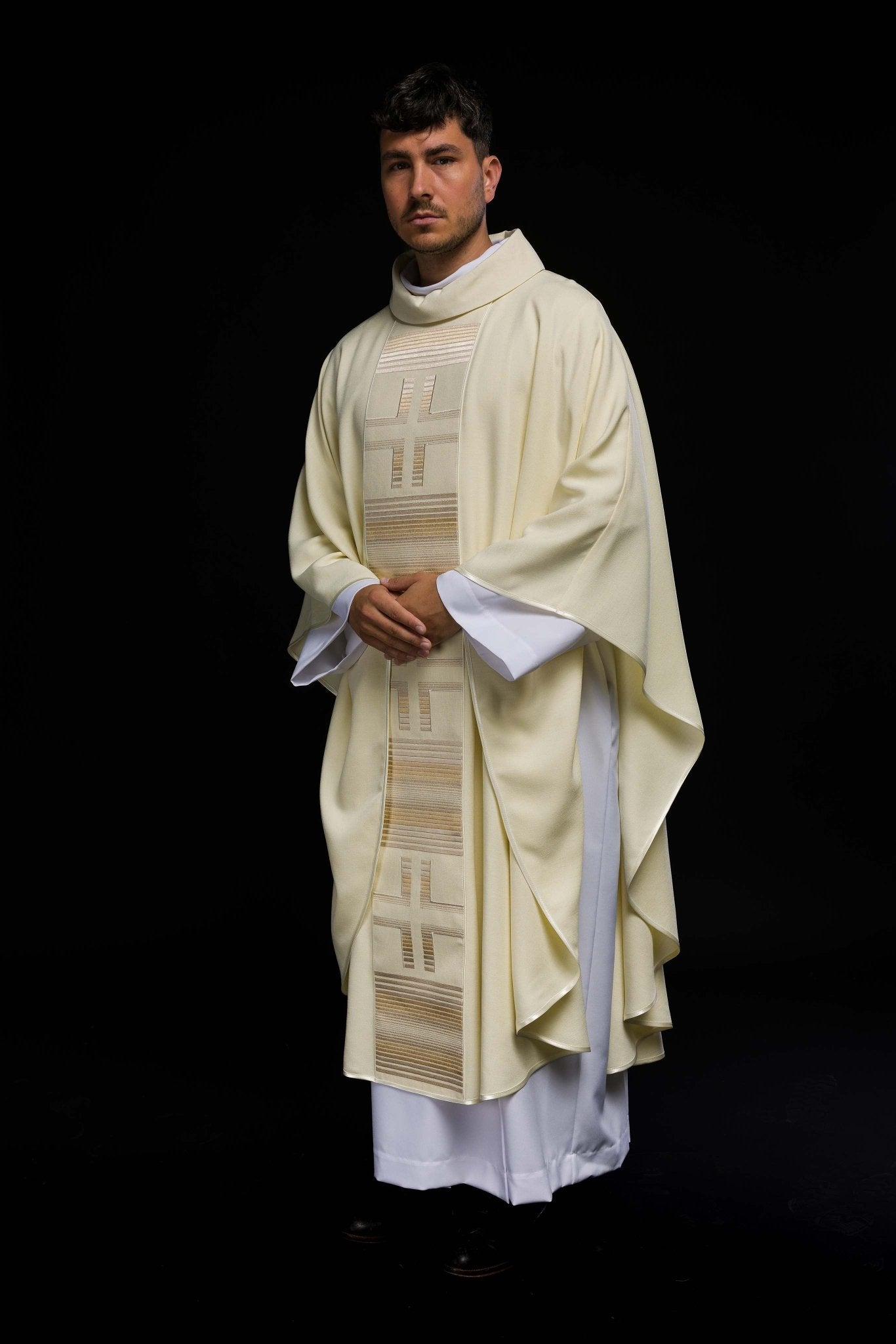 Chasuble embroidered with Crosses in ecru HA7032 - 05 ECRU - HAFTINAUSA.COM