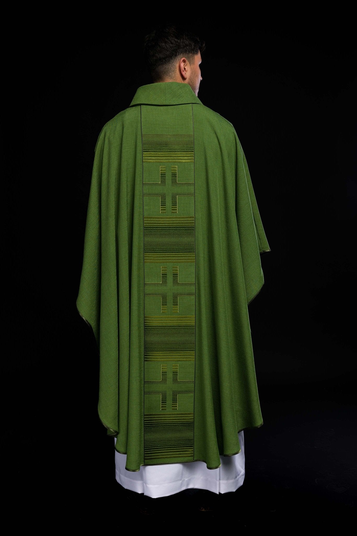 Chasuble embroidered with Crosses in green HA7032 - 01 ZIELONY - HAFTINAUSA.COM