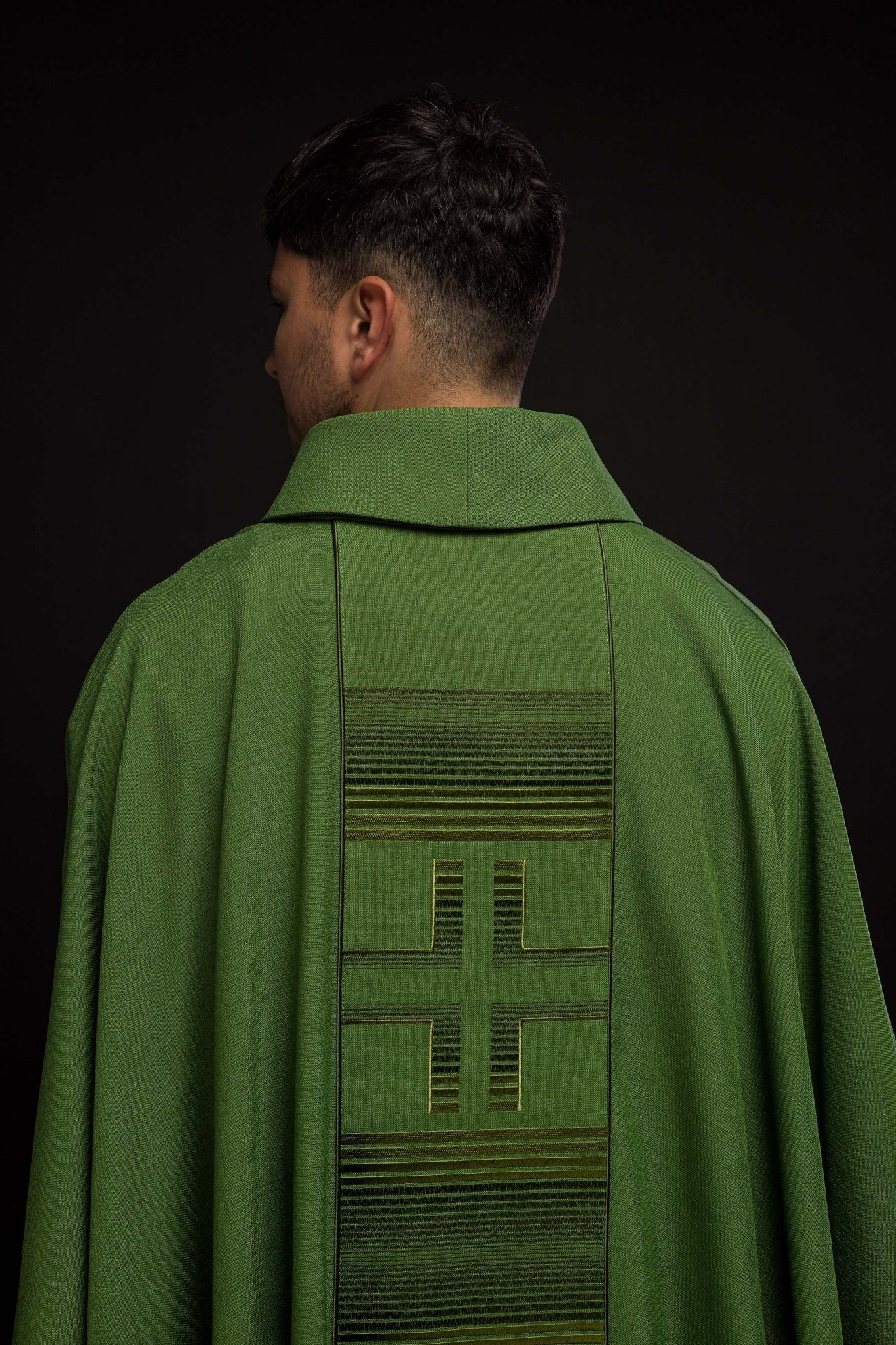 Chasuble embroidered with Crosses in green HA7032 - 01 ZIELONY - HAFTINAUSA.COM