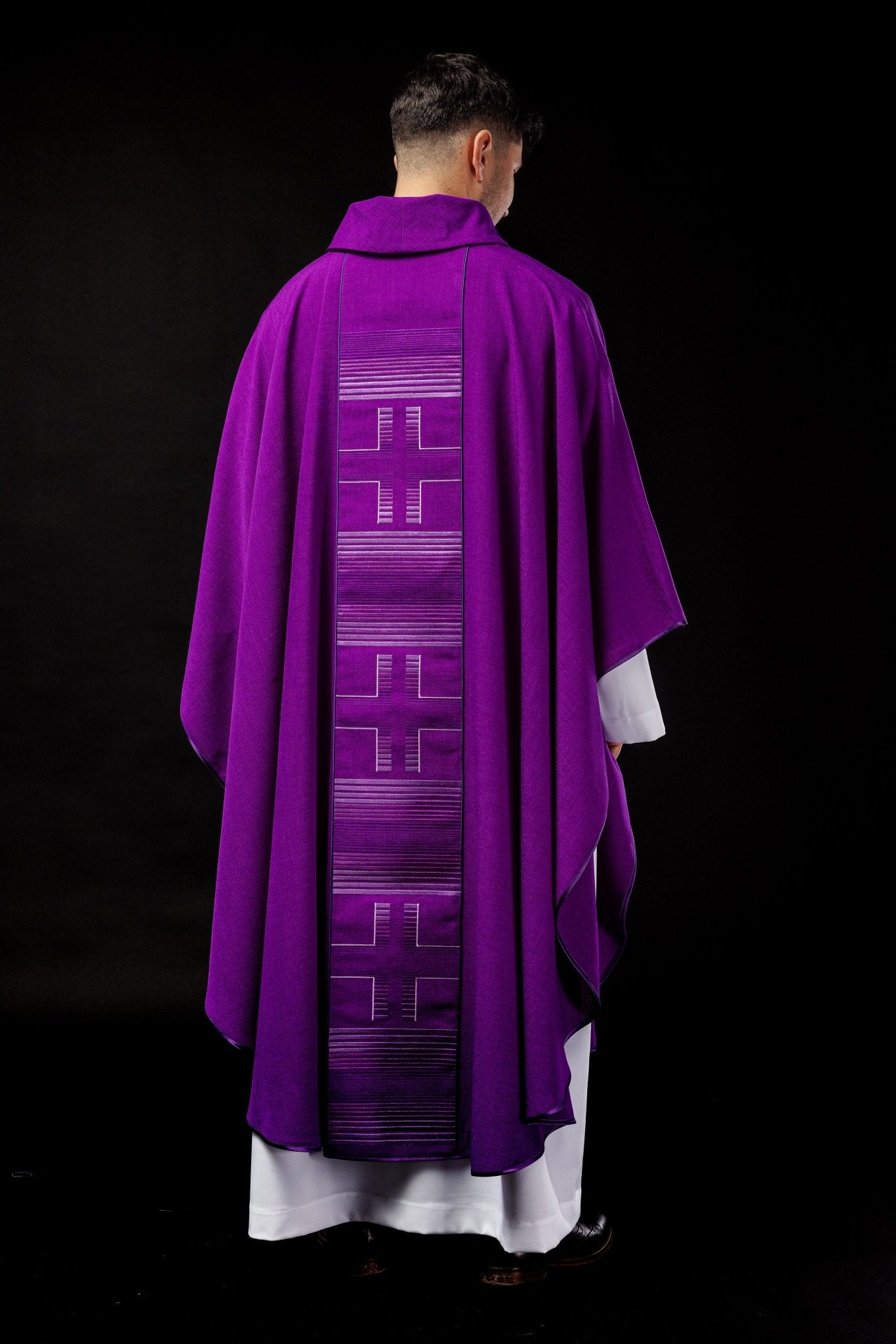 Chasuble embroidered with Crosses in purple HA7032 - 03 FIOLET - HAFTINAUSA.COM