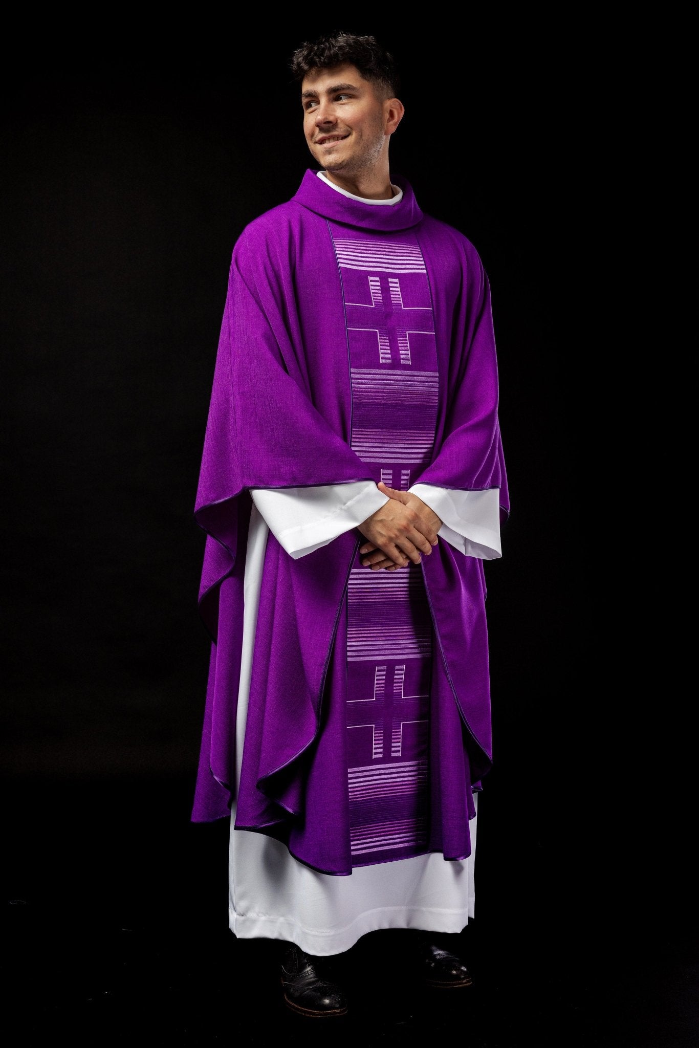Chasuble embroidered with Crosses in purple HA7032 - 03 FIOLET - HAFTINAUSA.COM