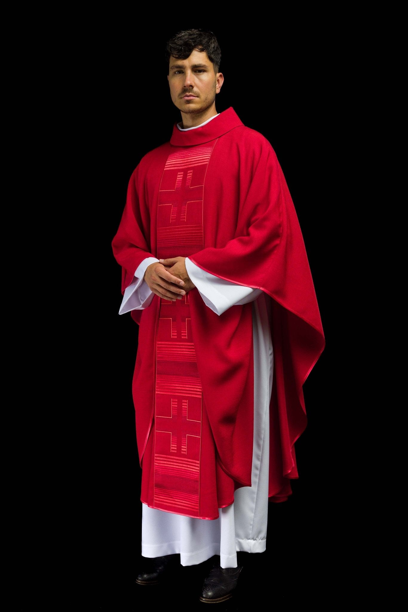 Chasuble embroidered with Crosses in red HA7032-02 CZERWONY - CHASUBLES.COM