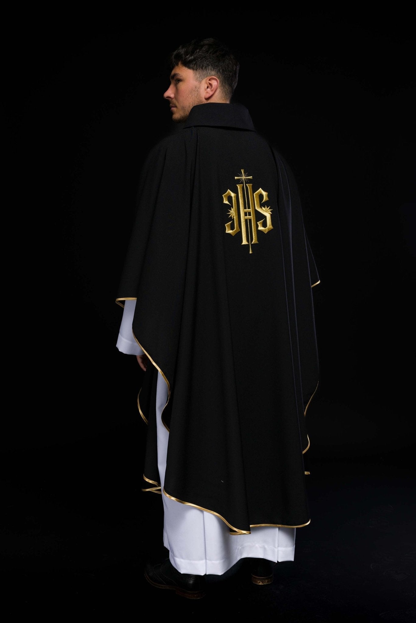 Chasuble embroidered with IHS symbol in black KOR/010/07/12 CZARNY - HAFTINAUSA.COM