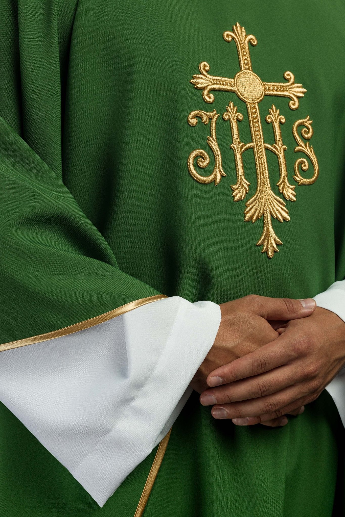 Chasuble embroidered with IHS symbol in green KOR/255/01/12 - CHASUBLES.COM