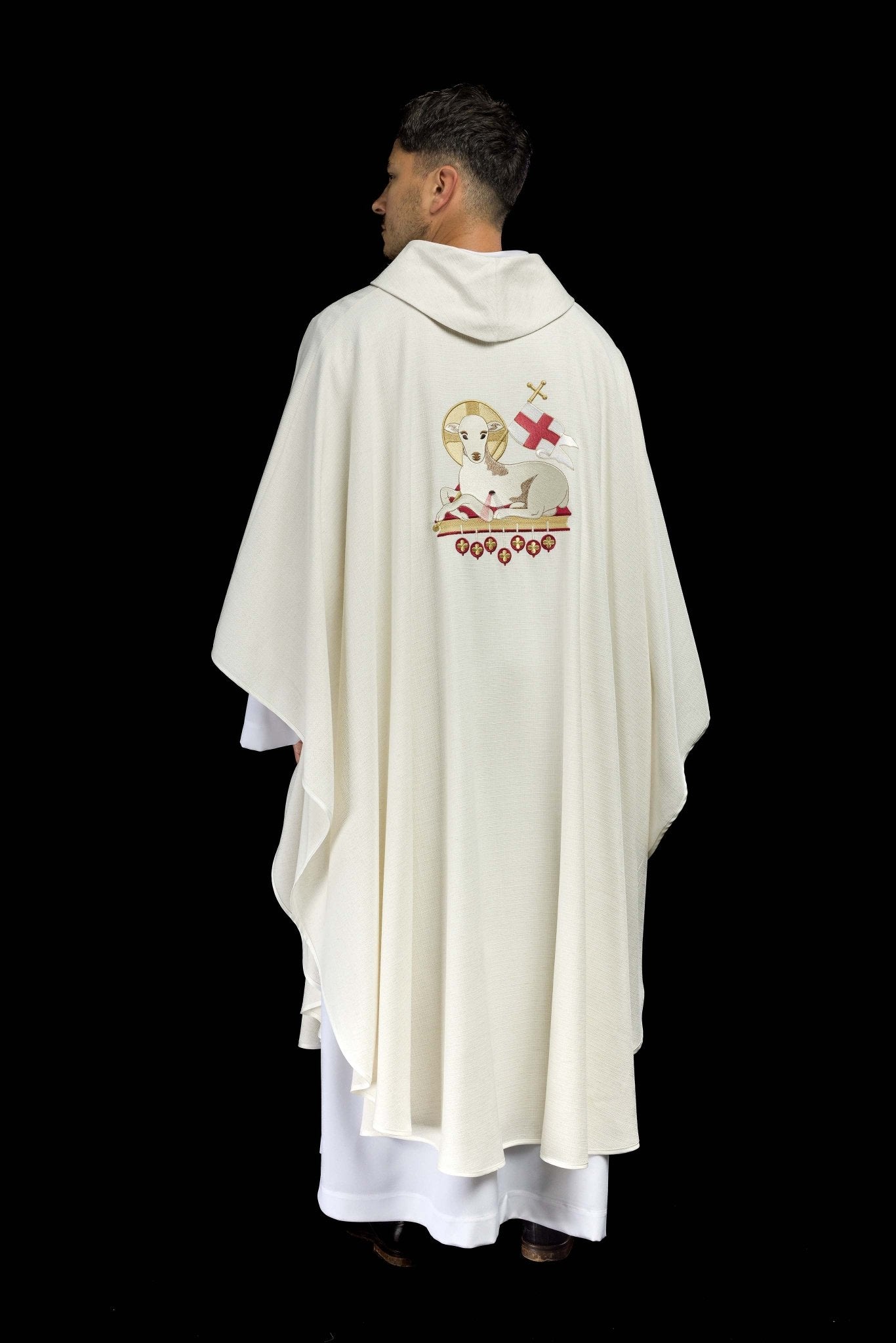 Chasuble embroidered with Lamb symbol in ecru KDT/7049/05/49 ECRU - CHASUBLES.COM