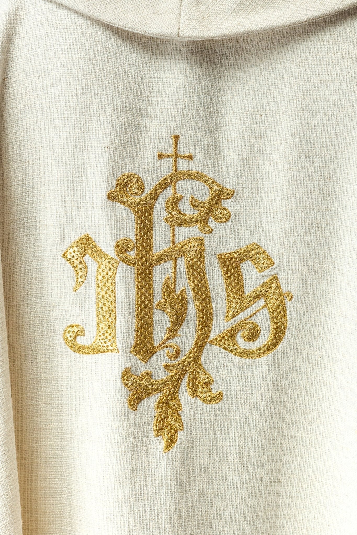 Chasuble embroidered with the image of St. Francis KOW2/030/05/49 - HAFTINAUSA.COM