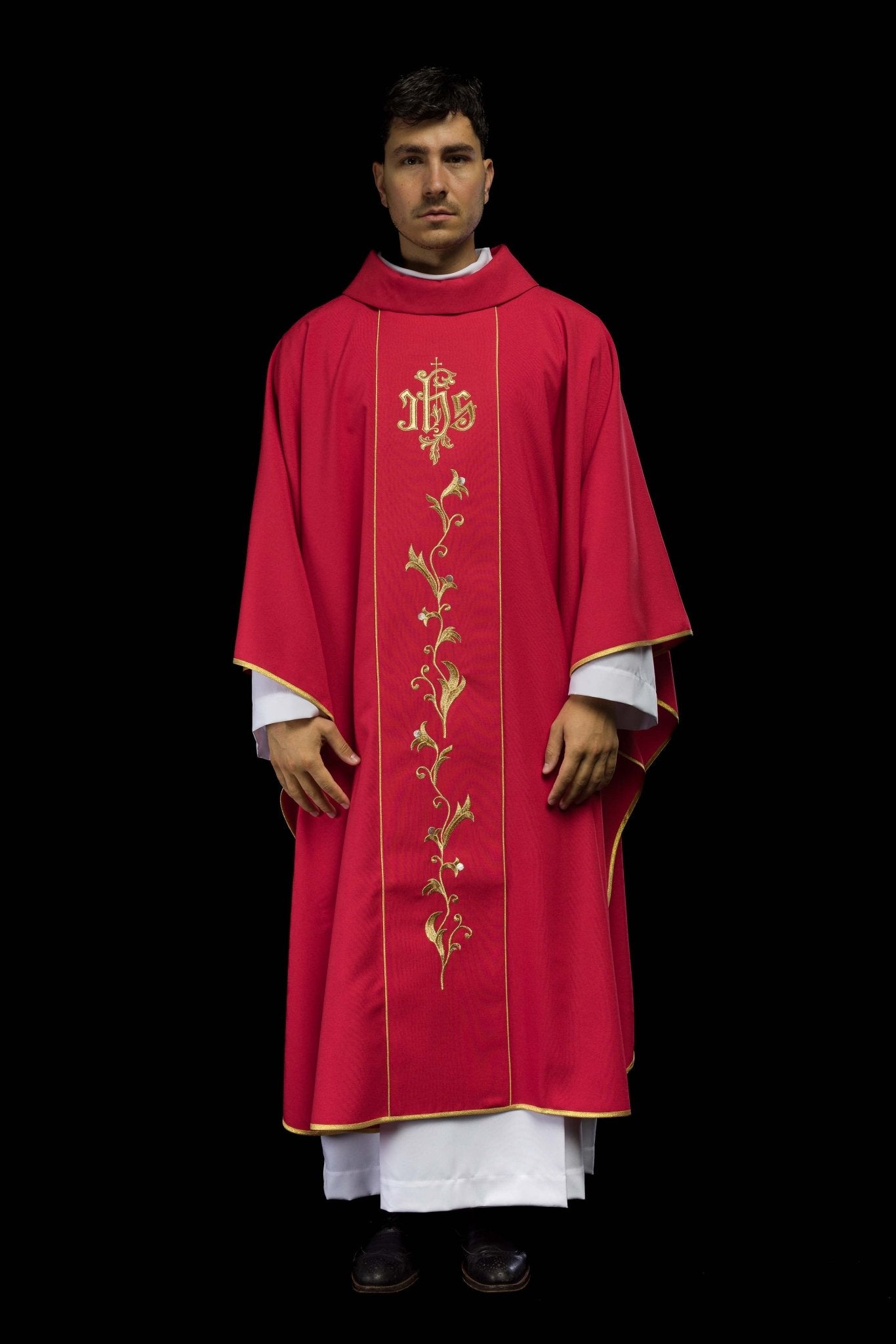 Chasuble in invory with JHS and floral motif KOR/189/02/01 CZERWONY - CHASUBLES.COM
