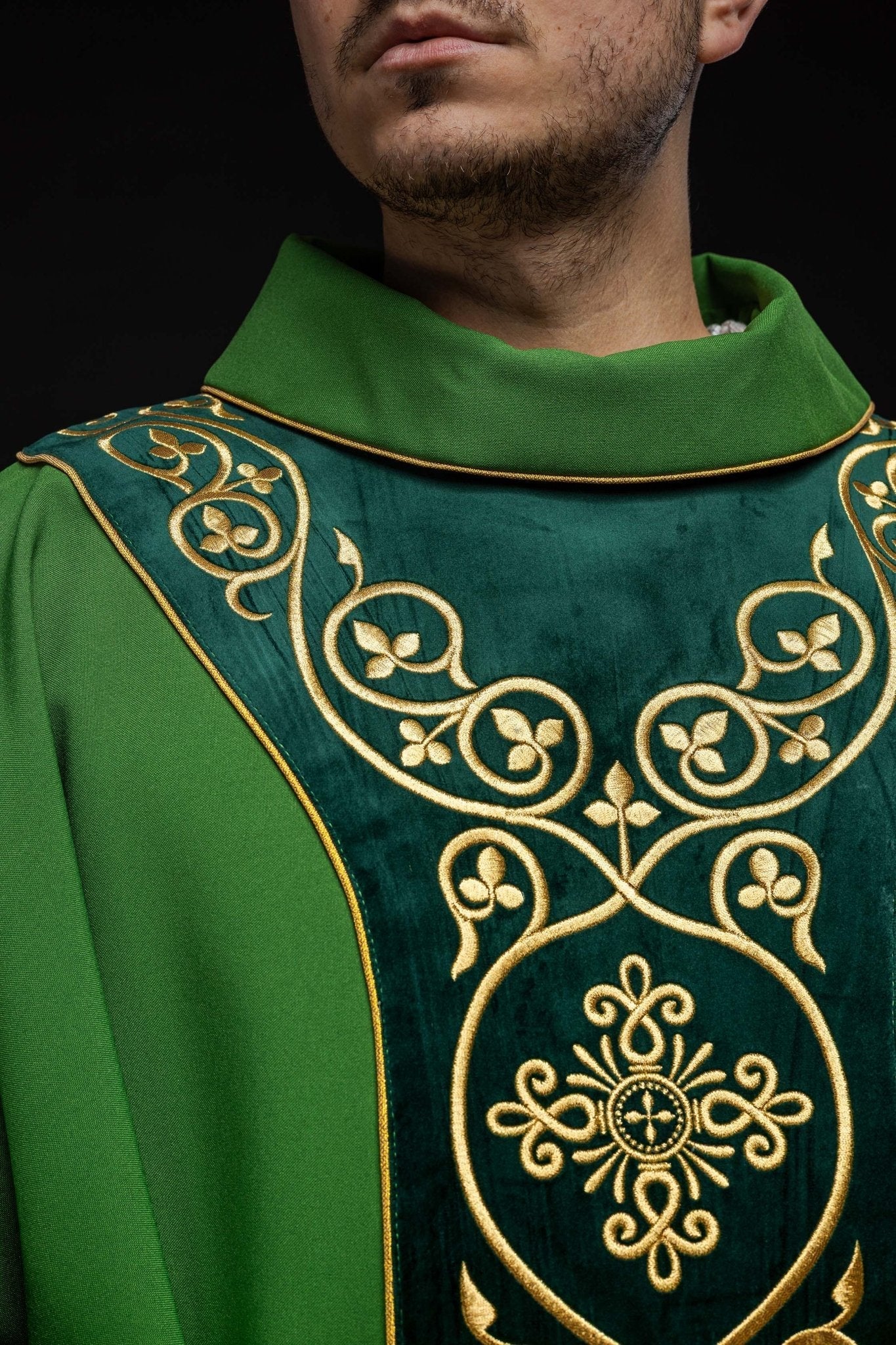 Chasuble made from green velvet fabric with gold embroidery KOR/169/01 - HAFTINAUSA.COM