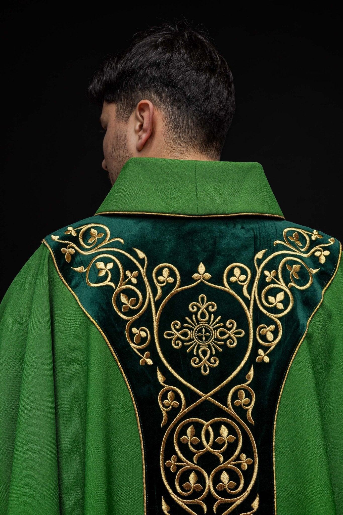 Chasuble made from green velvet fabric with gold embroidery KOR/169/01 - HAFTINAUSA.COM