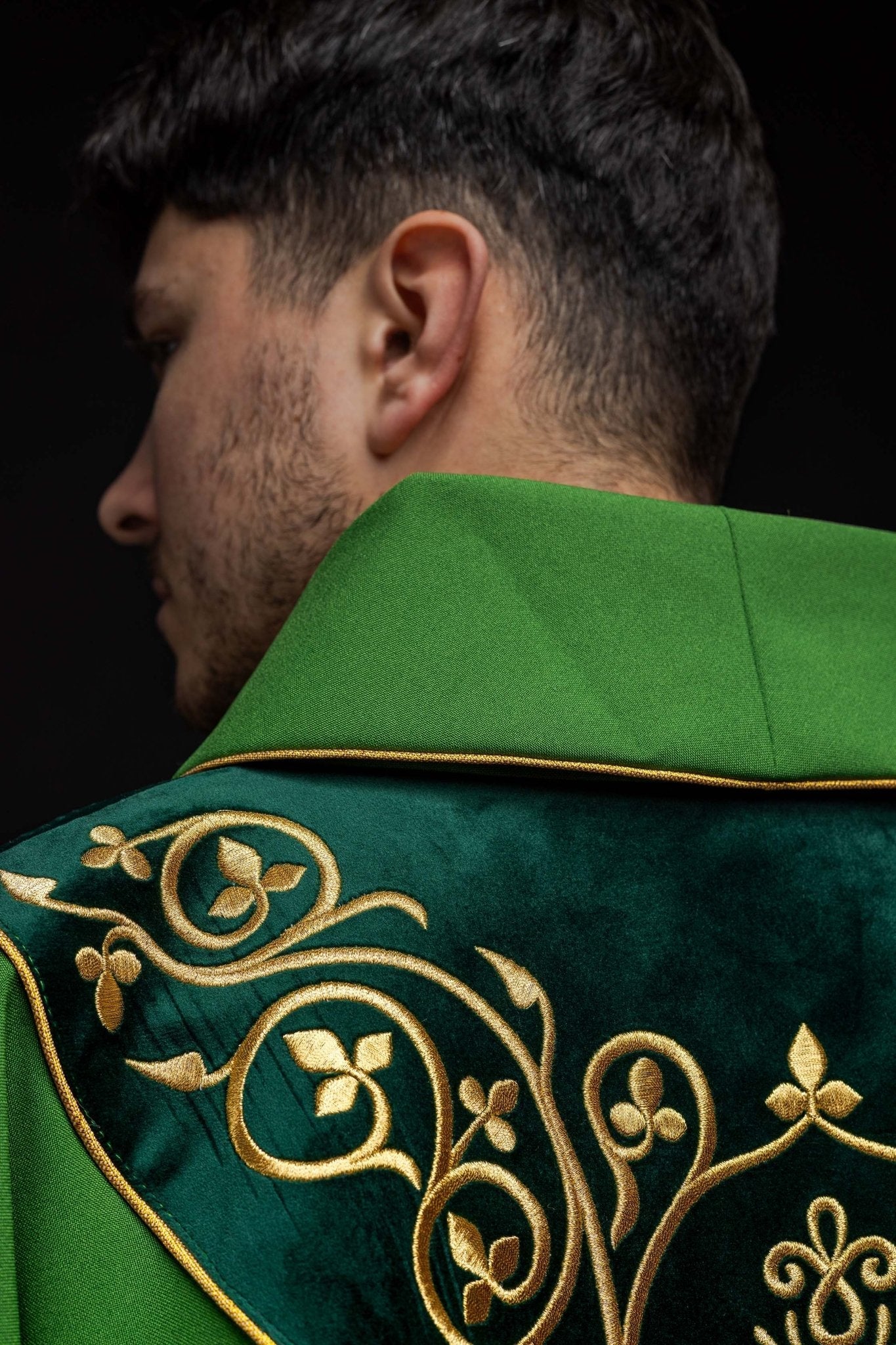 Chasuble made from green velvet fabric with gold embroidery KOR/169/01 - HAFTINAUSA.COM
