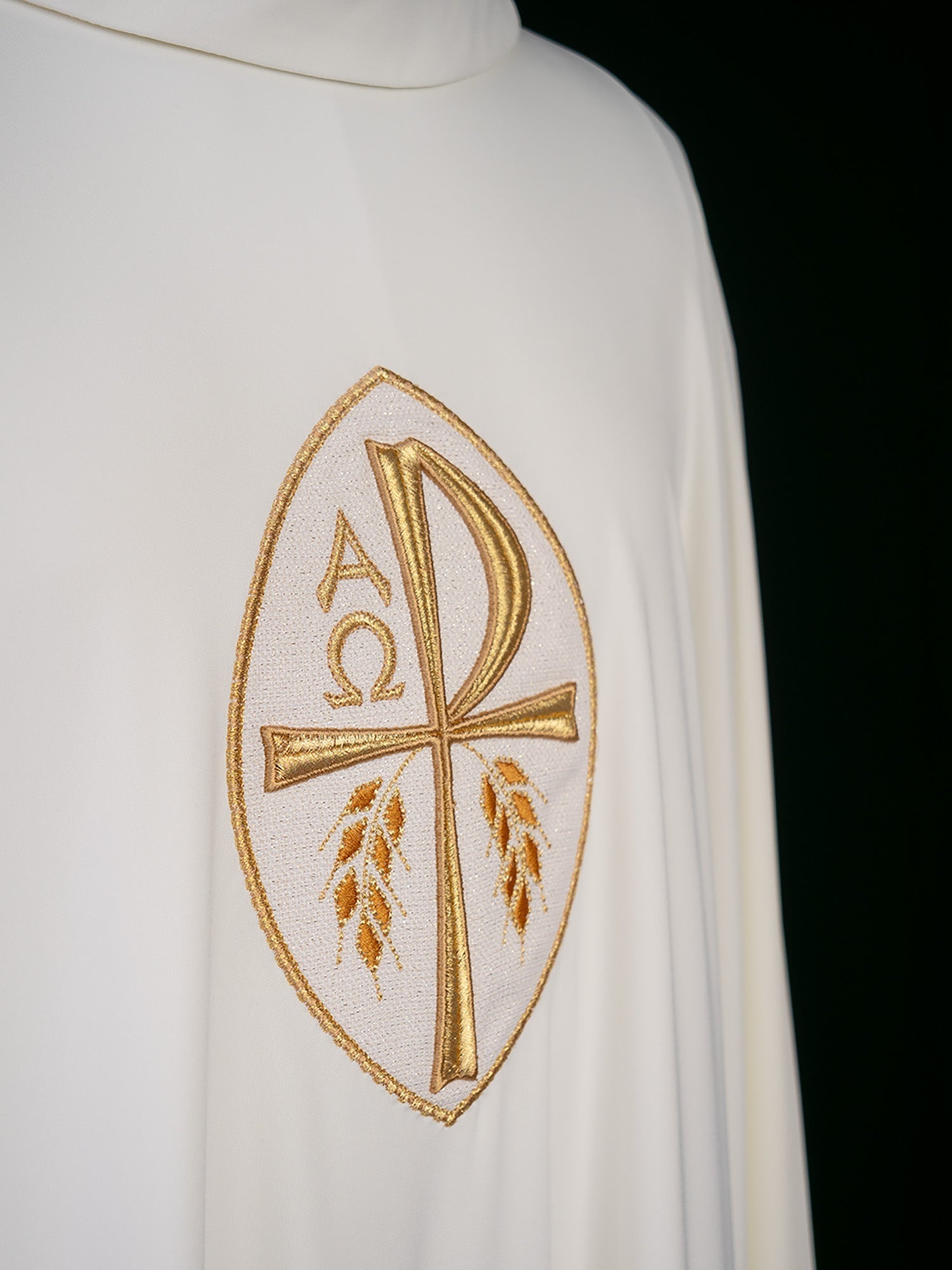 Chasuble made of breathing SACROLITE texture KOR/387/05/78 - HAFTINAUSA.COM