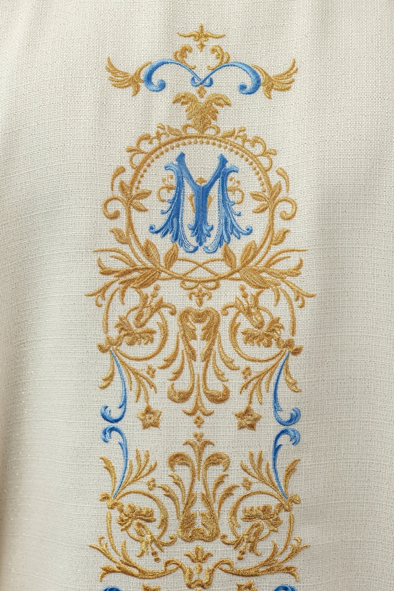 Chasuble of brocade fabric with embroidered symbol of the Virgin Mary LE/7024/05 - HAFTINAUSA.COM