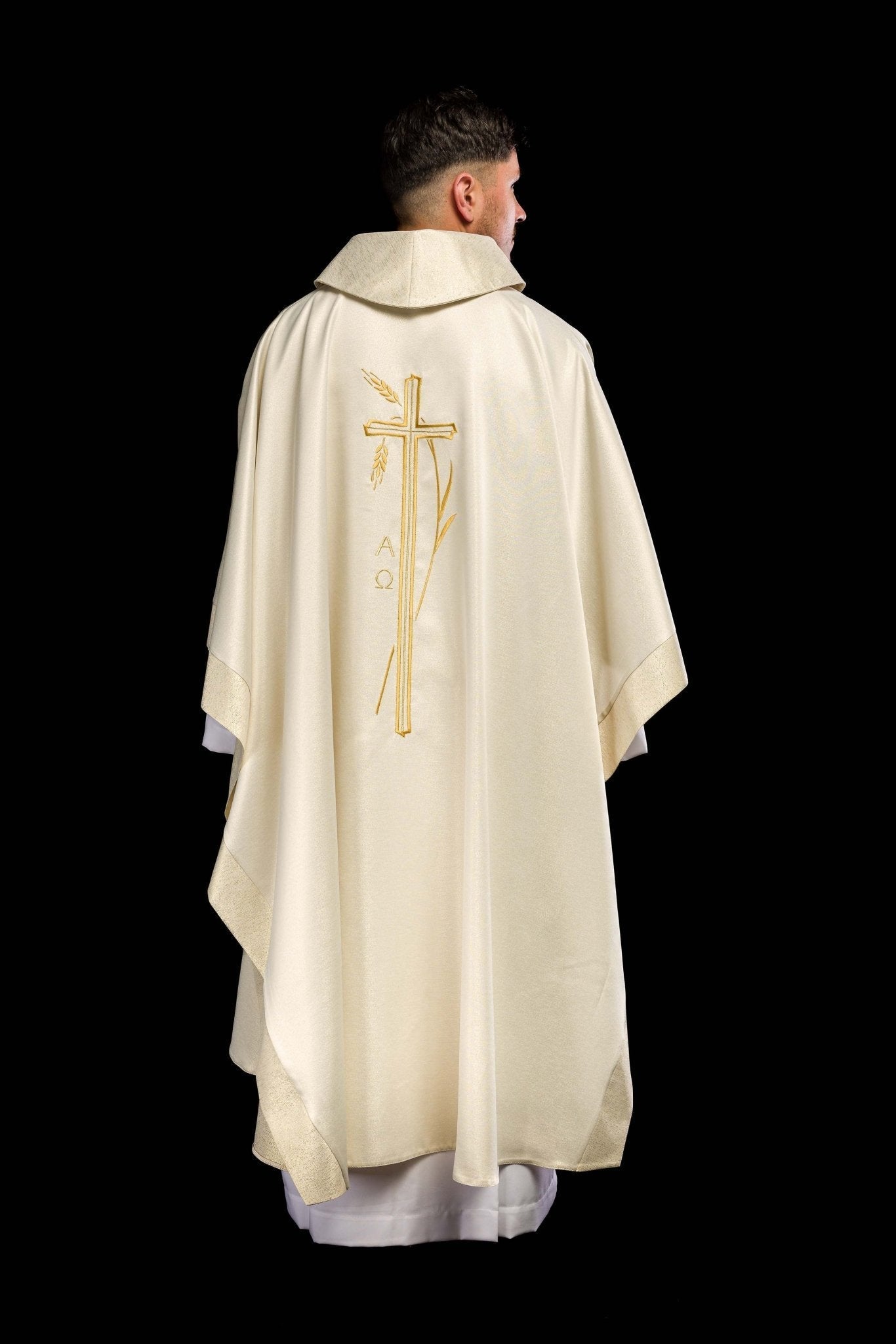 Chasuble with cross and ear motif in ecru color S - 7052 - 05 - 54 - HAFTINAUSA.COM