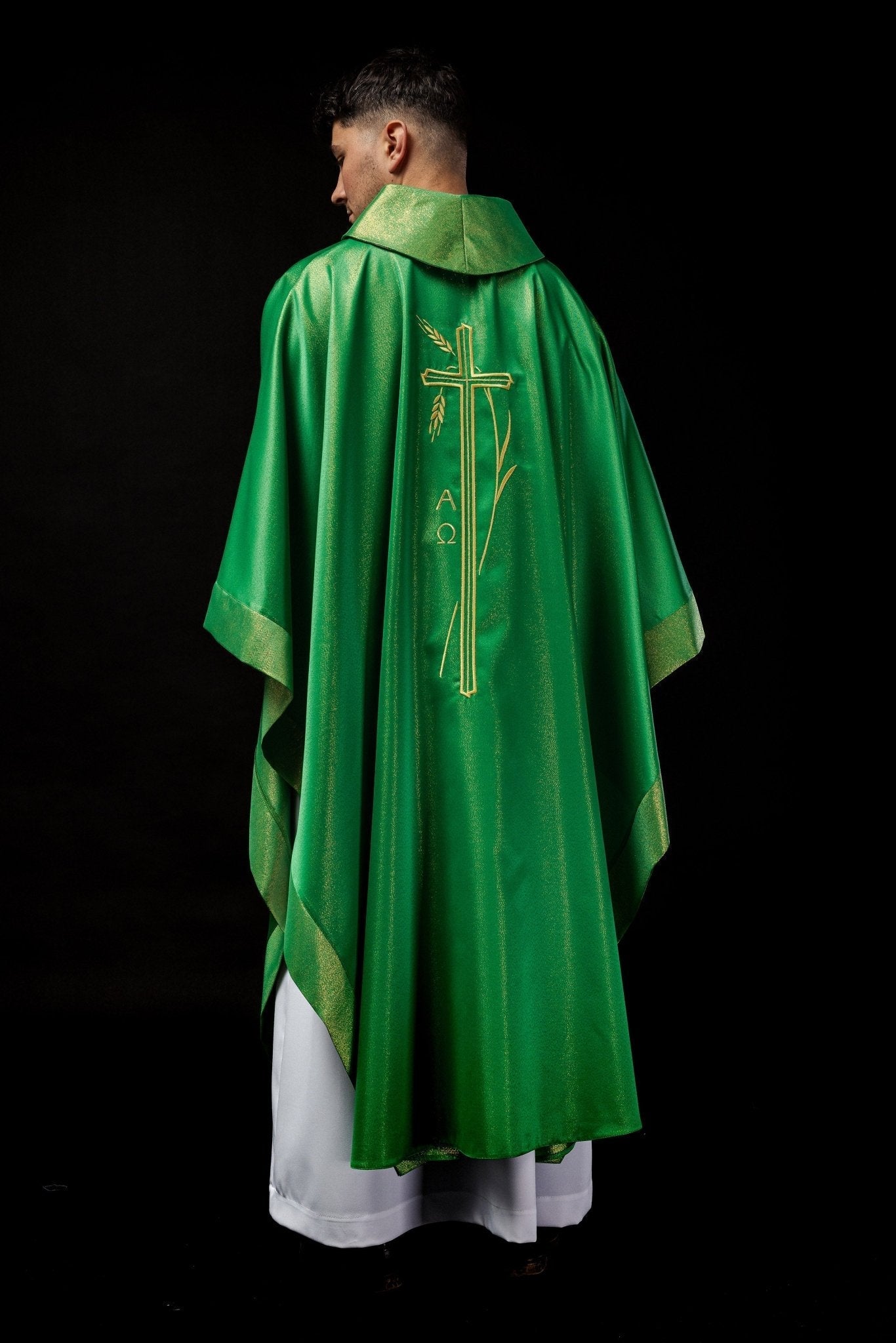 Chasuble with cross and ear motif in green color S - 7052 - 01 - 54 - HAFTINAUSA.COM