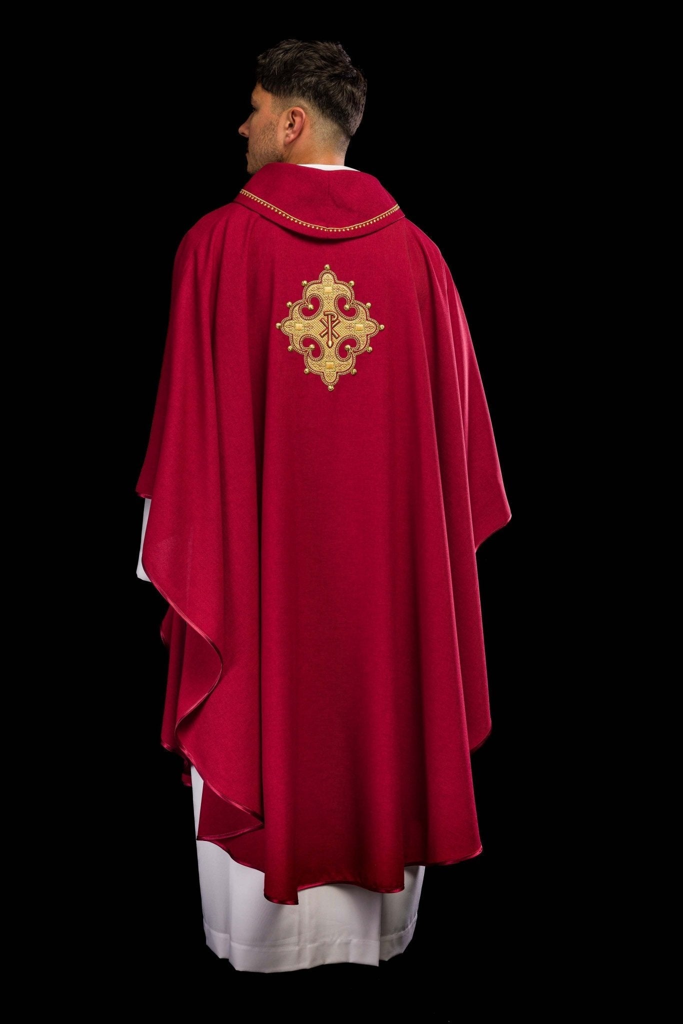 Chasuble with embroidered cross and gold trim on collar in red S - 7065 - 02 - 70 - HAFTINAUSA.COM