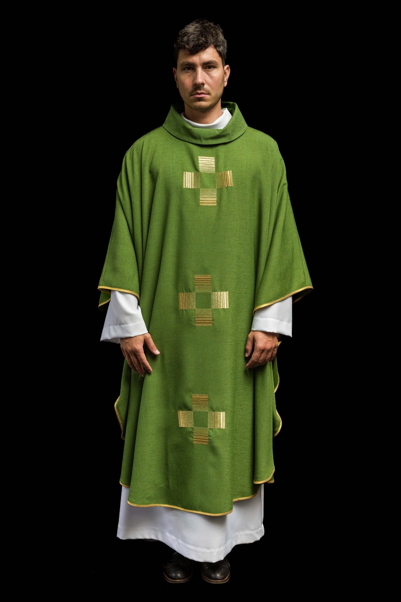 Chasuble with embroidered Crosses in green HA7011-01 ZIELONY - CHASUBLES.COM
