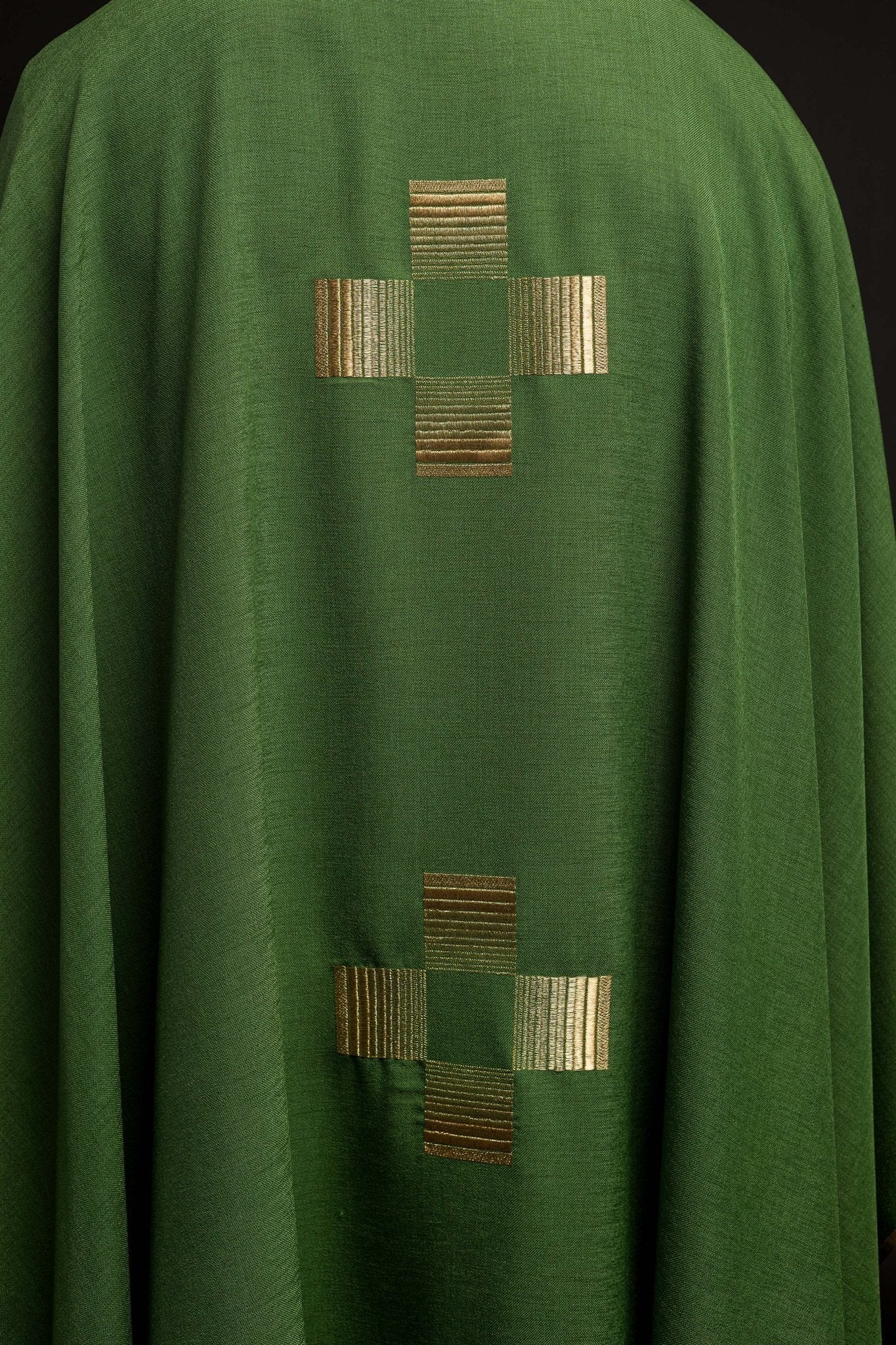 Chasuble with embroidered Crosses in green HA7011-01 ZIELONY - CHASUBLES.COM