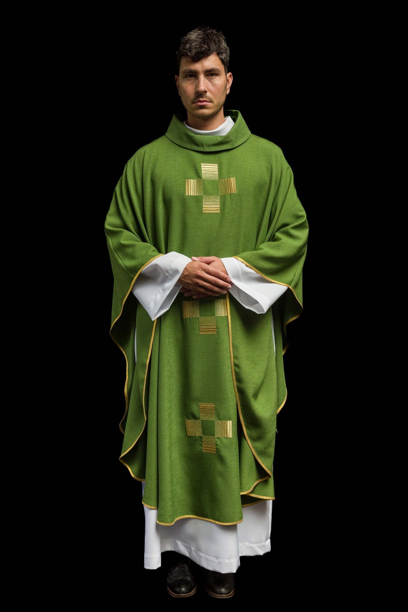 Chasuble with embroidered Crosses in green HA7011-01 ZIELONY - CHASUBLES.COM