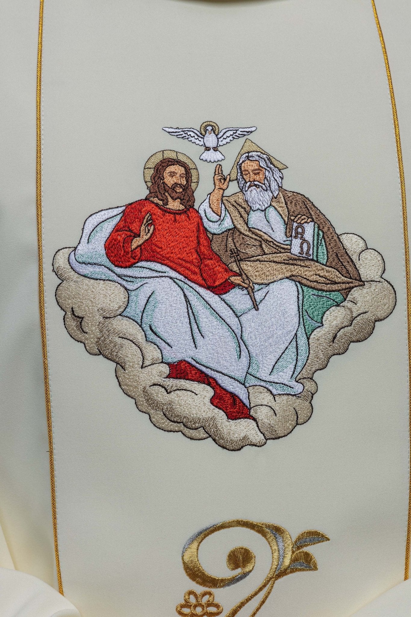 Chasuble with embroidered image of the Holy Trinity KOW2/032/05/01 - HAFTINAUSA.COM