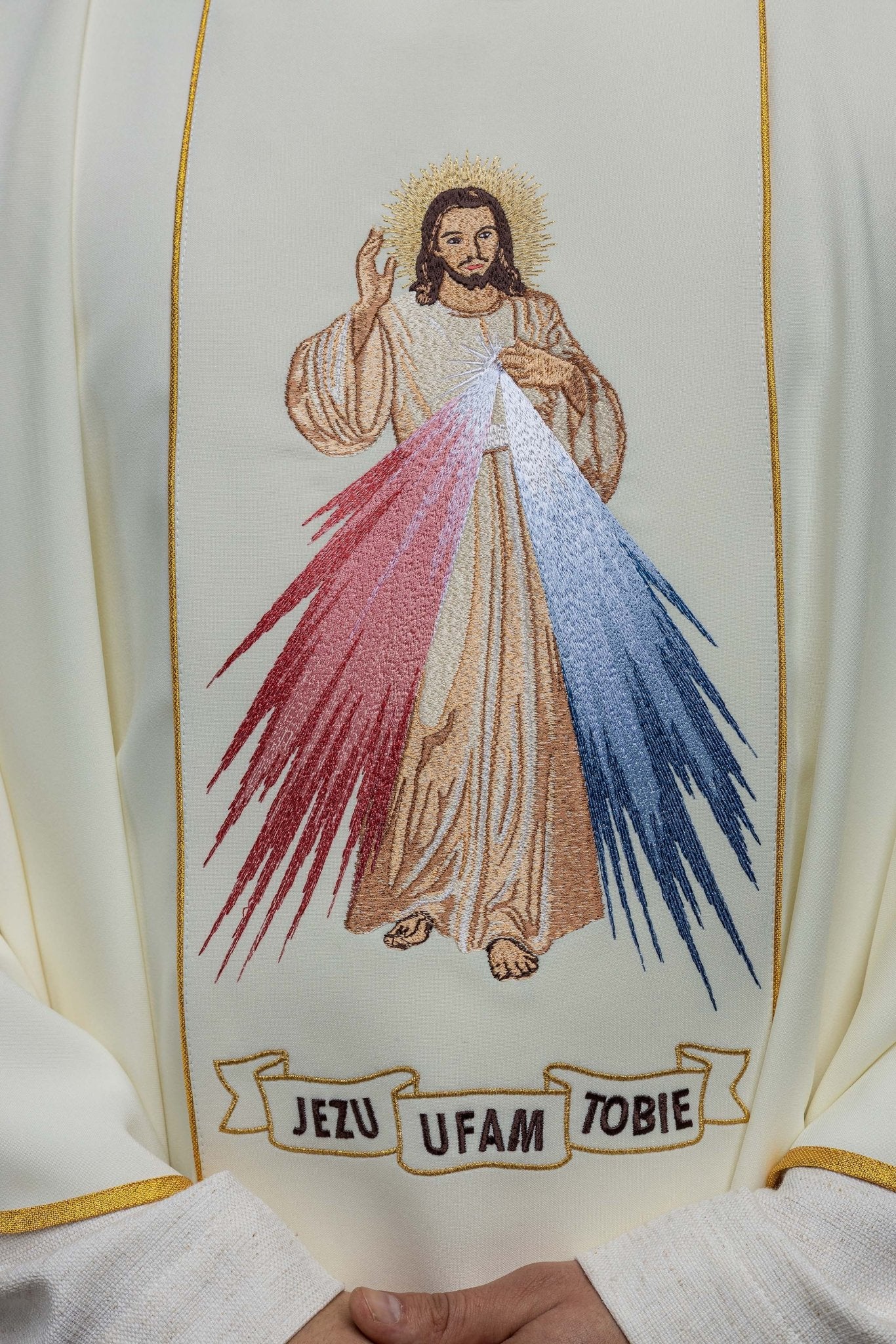 Chasuble with embroidered Merciful Jesus and IHS symbol KOR/113/5 Ecru KOR/113/05/01 ECRU - HAFTINAUSA.COM
