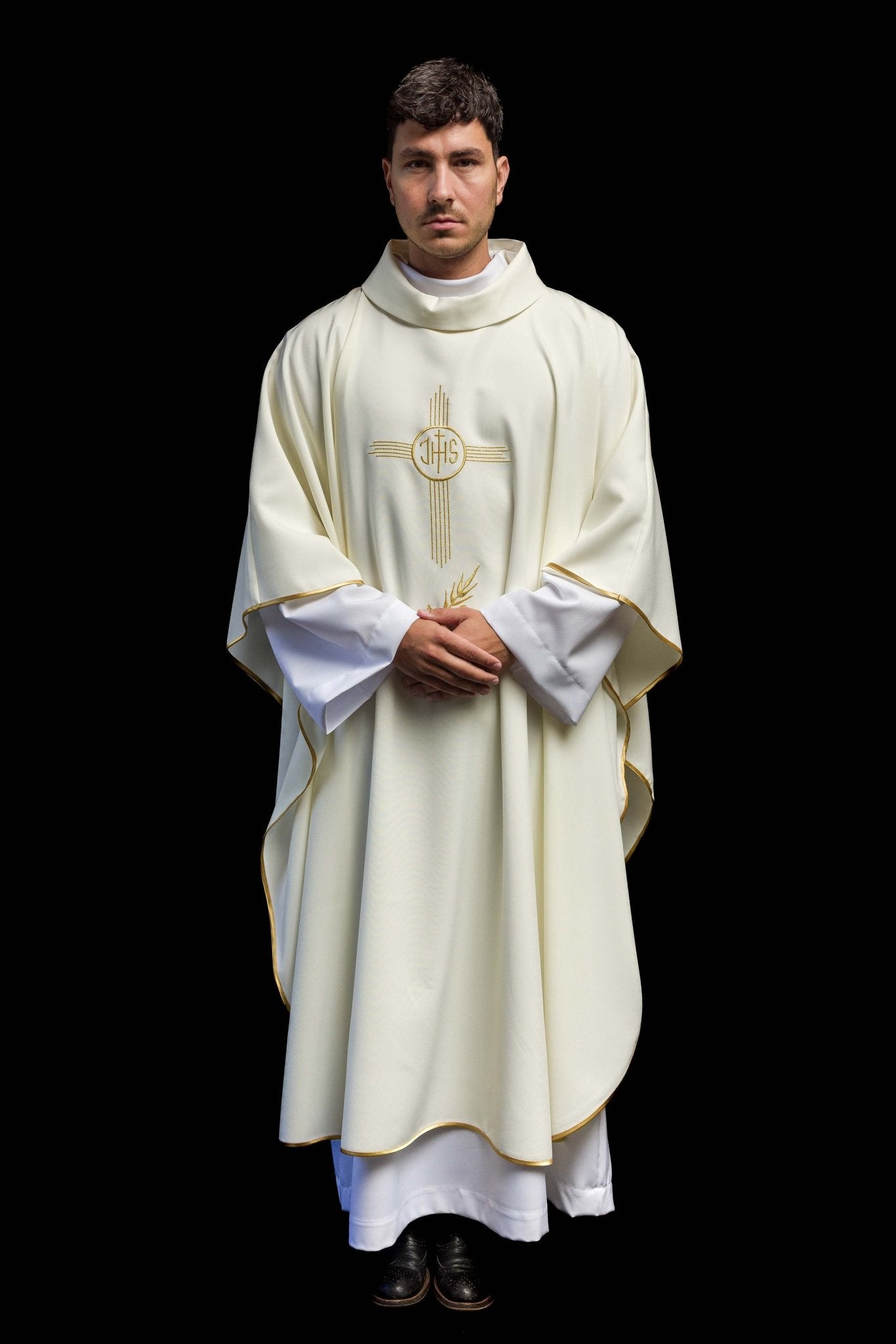 Chasuble with IHS embroidery in ecru KOR/003/05/12 ECRU - CHASUBLES.COM