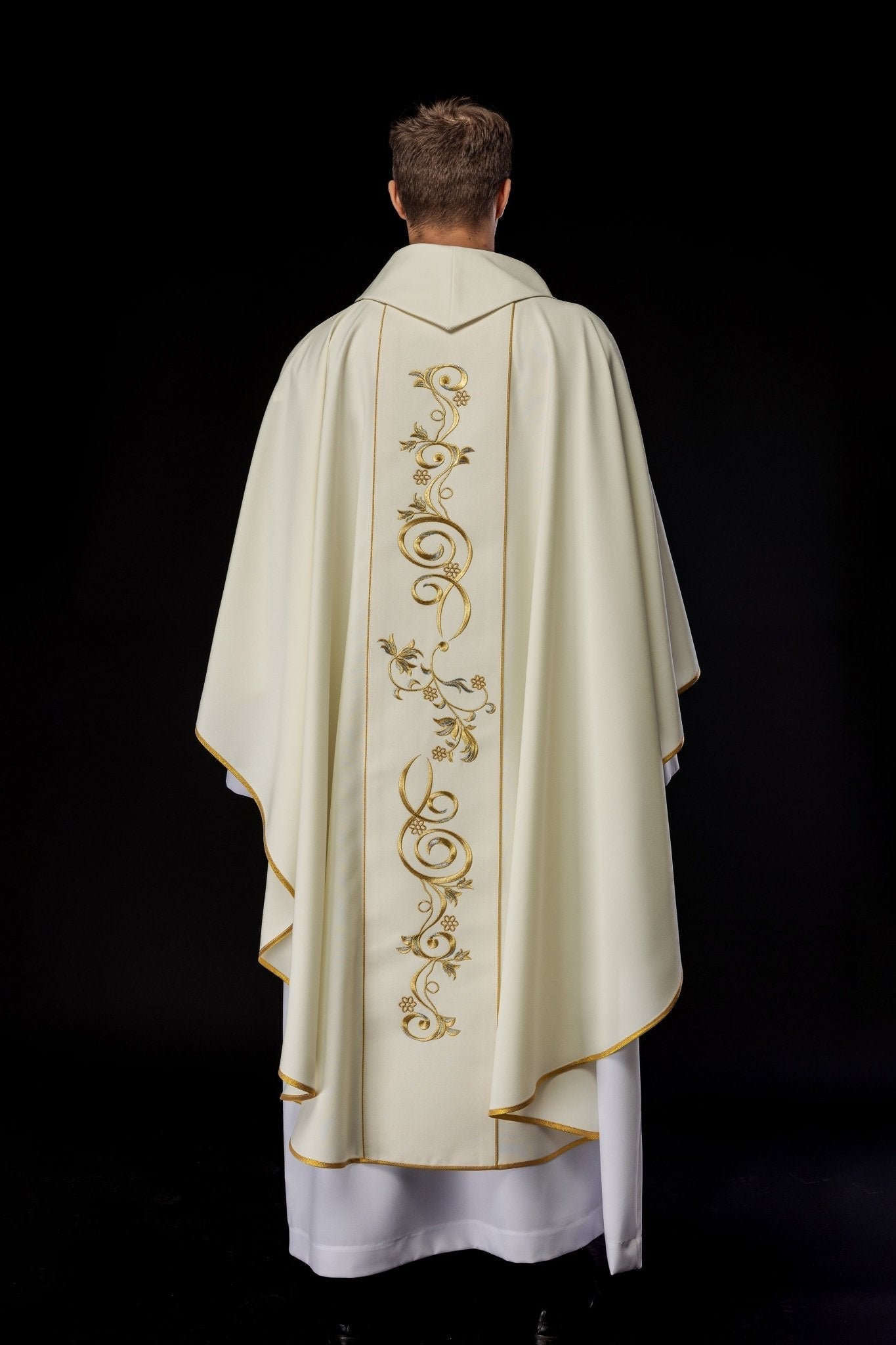 Chasuble with Our Lady of Fatima embroidery KOW2/005/05/01 - HAFTINAUSA.COM