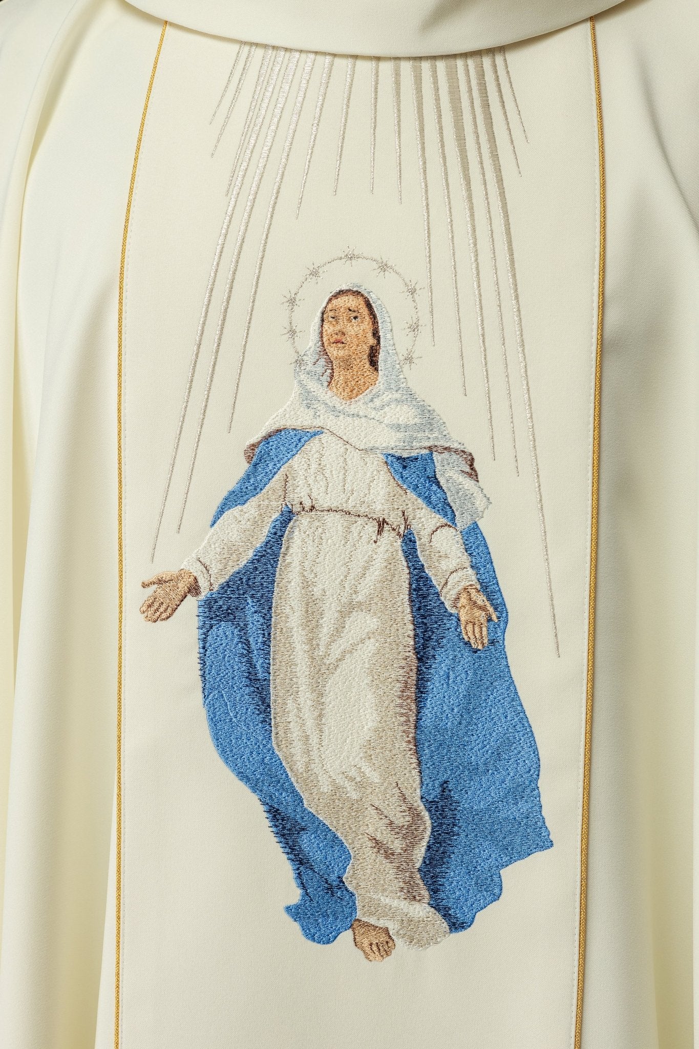 Chasuble with Our Lady of the Assumption embroidery KOW2/008/05/01 - HAFTINAUSA.COM