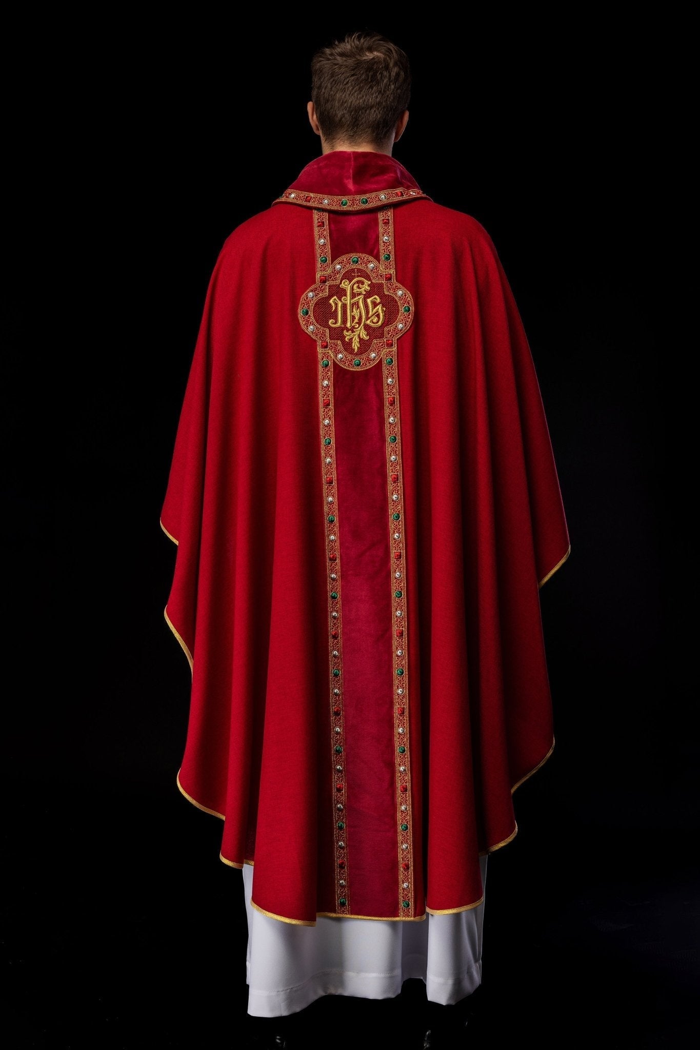 Chasuble with richly embroidered belt and piping around IHS collar embroidery in red S - 7067 - 02 - 70 - HAFTINAUSA.COM