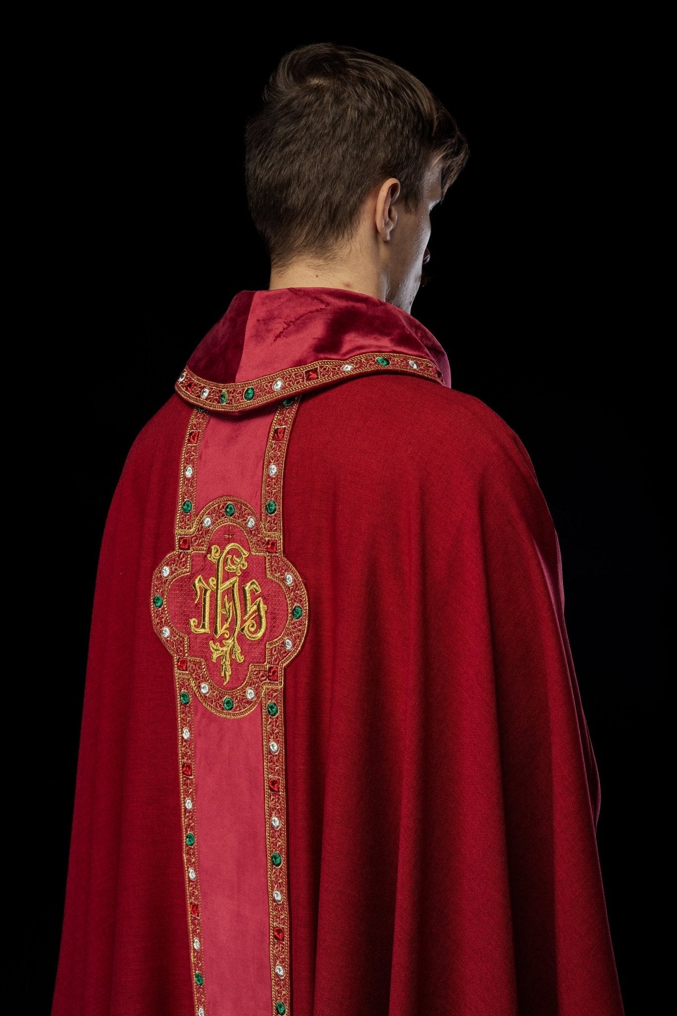 Chasuble with richly embroidered belt and piping around IHS collar embroidery in red S - 7067 - 02 - 70 - HAFTINAUSA.COM
