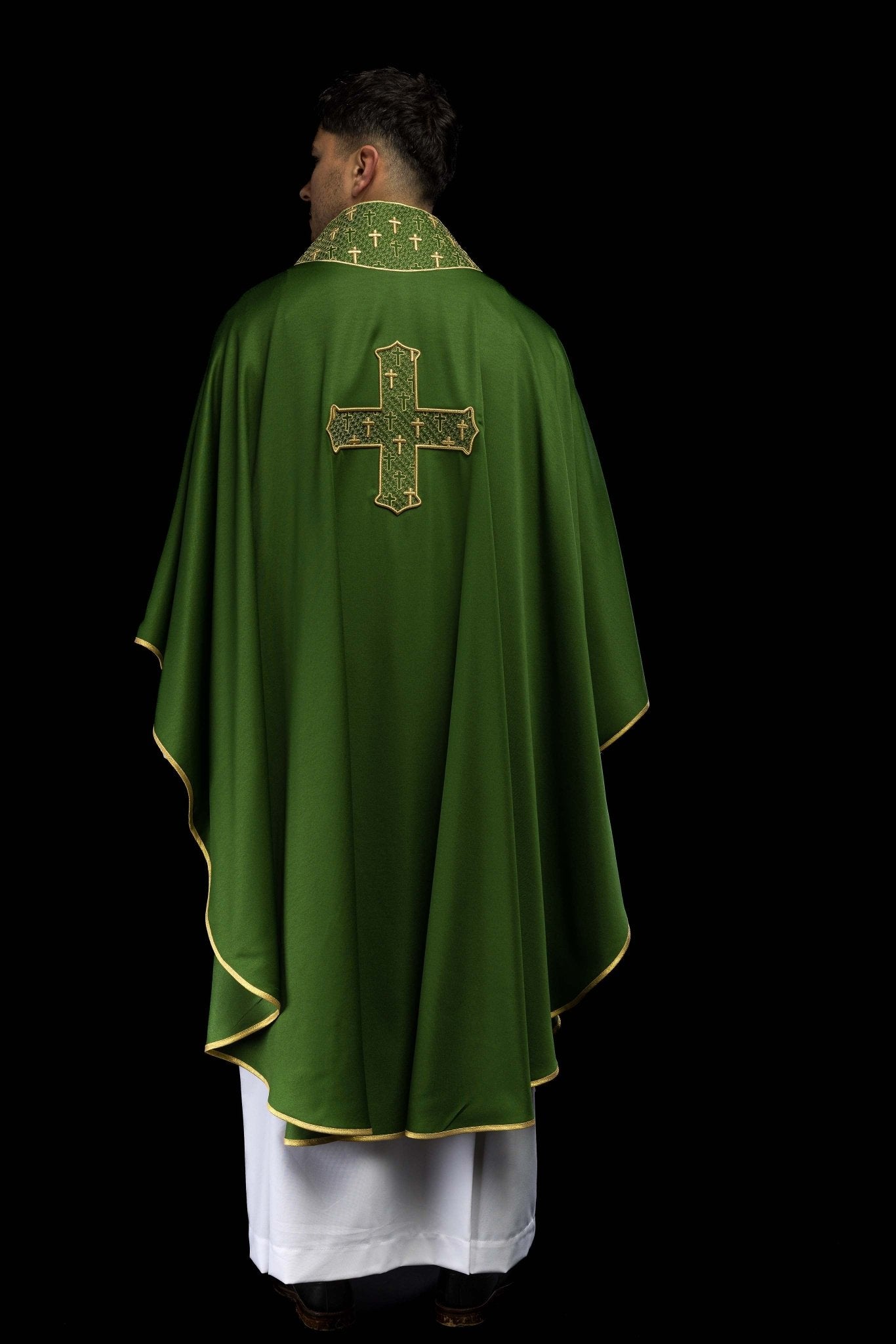 Chasuble with richly embroidered cross and collar in green S-7061-01-53 - CHASUBLES.COM